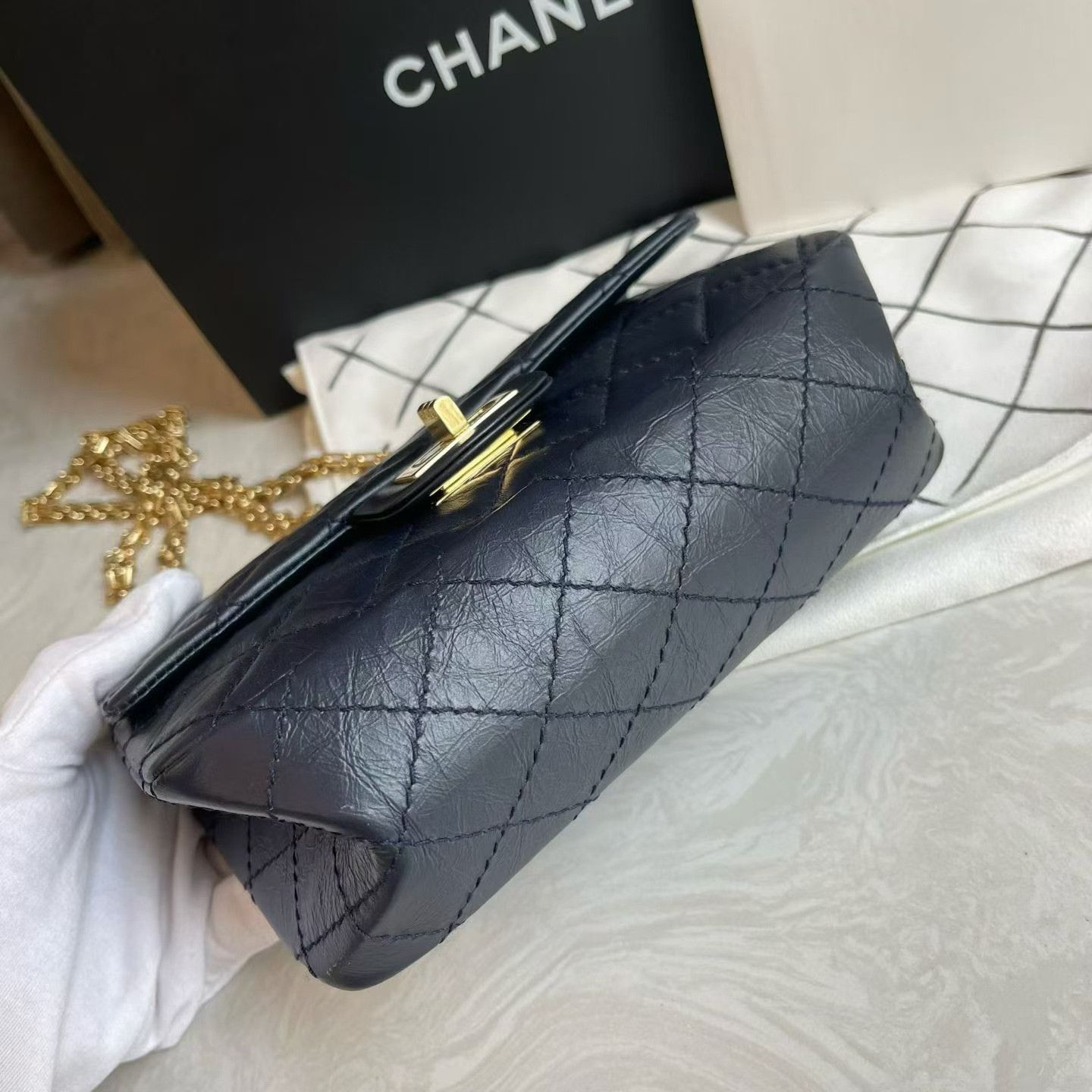 Chanel Pre-loved Bag Very good condition Size ONE SIZE - 5 Thumbnail