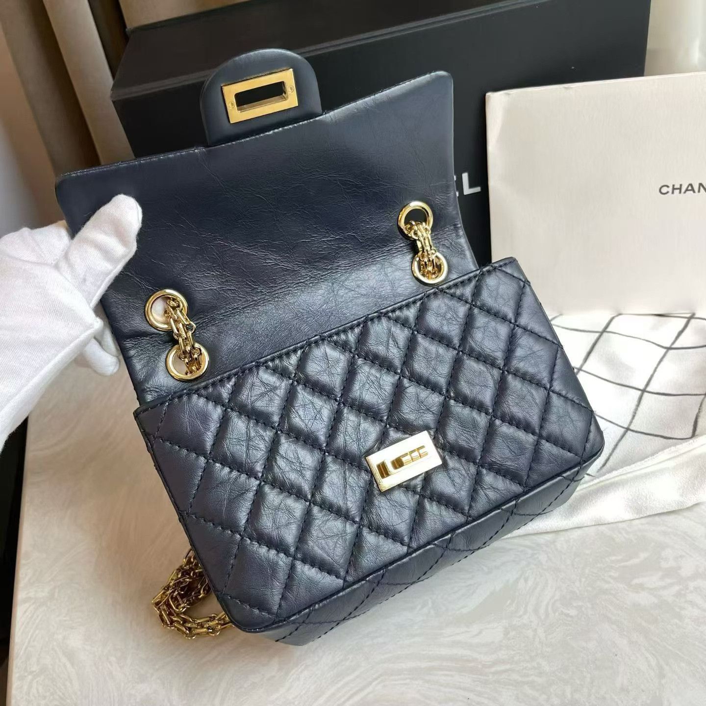 Chanel Pre-loved Bag Very good condition Size ONE SIZE - 7 Thumbnail