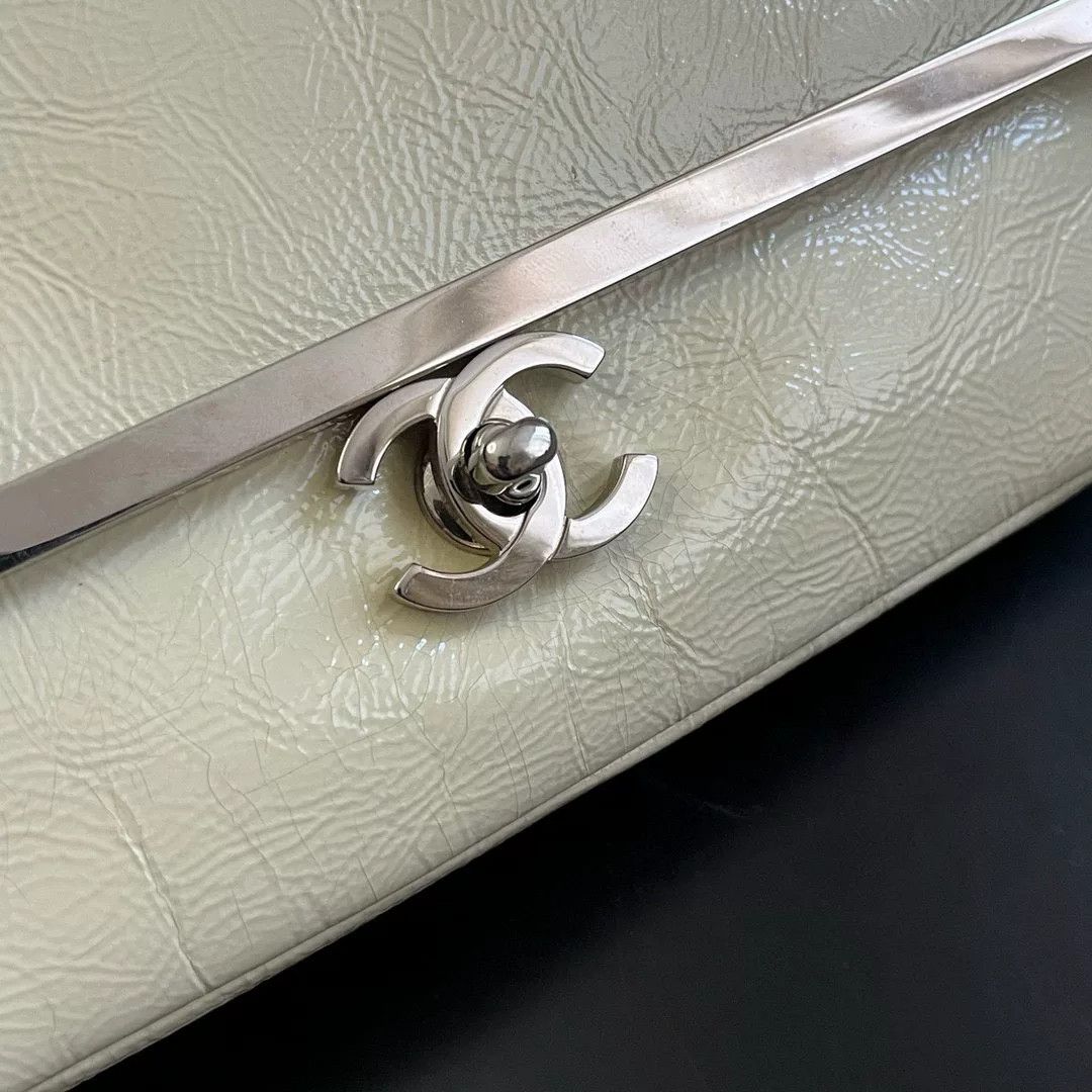 Chanel Pre-loved Bag Very good condition Size ONE SIZE - 3 Thumbnail