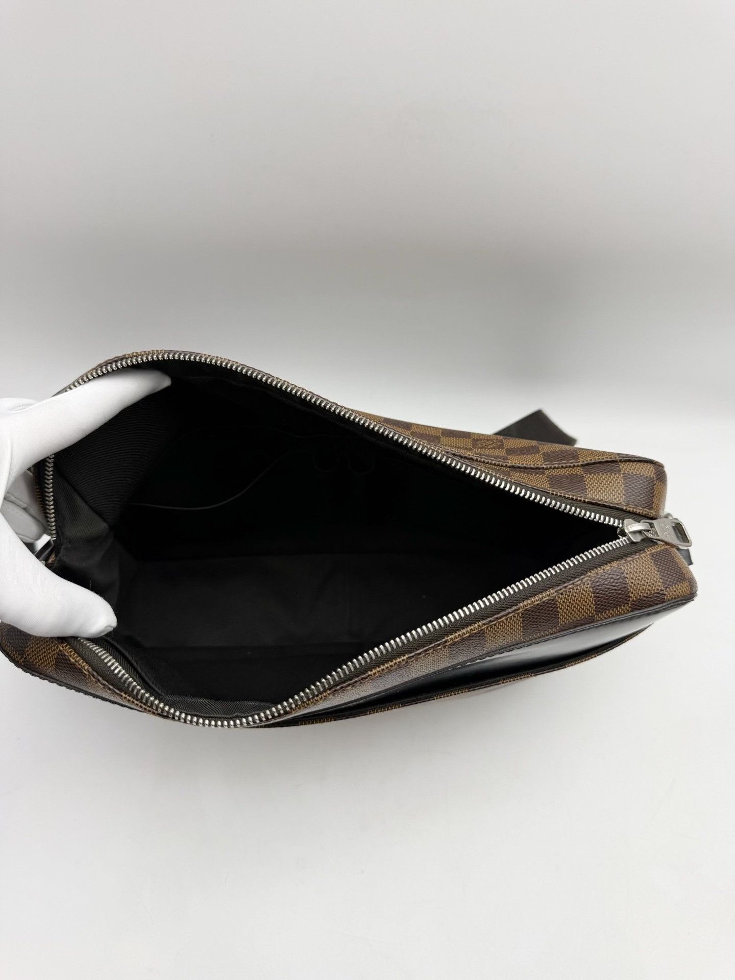 Louis Vuitton Pre-loved Bag Very good condition Size ONE SIZE - 7 Thumbnail