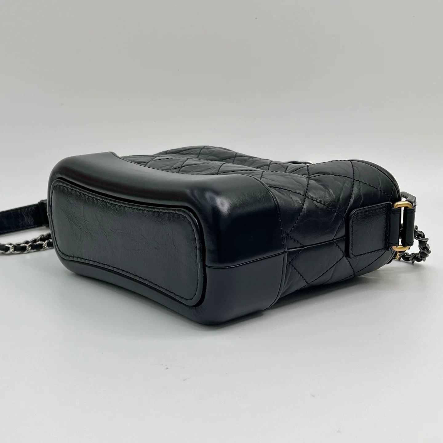 Chanel Pre-loved Bag Very good condition Size ONE SIZE - 5 Thumbnail