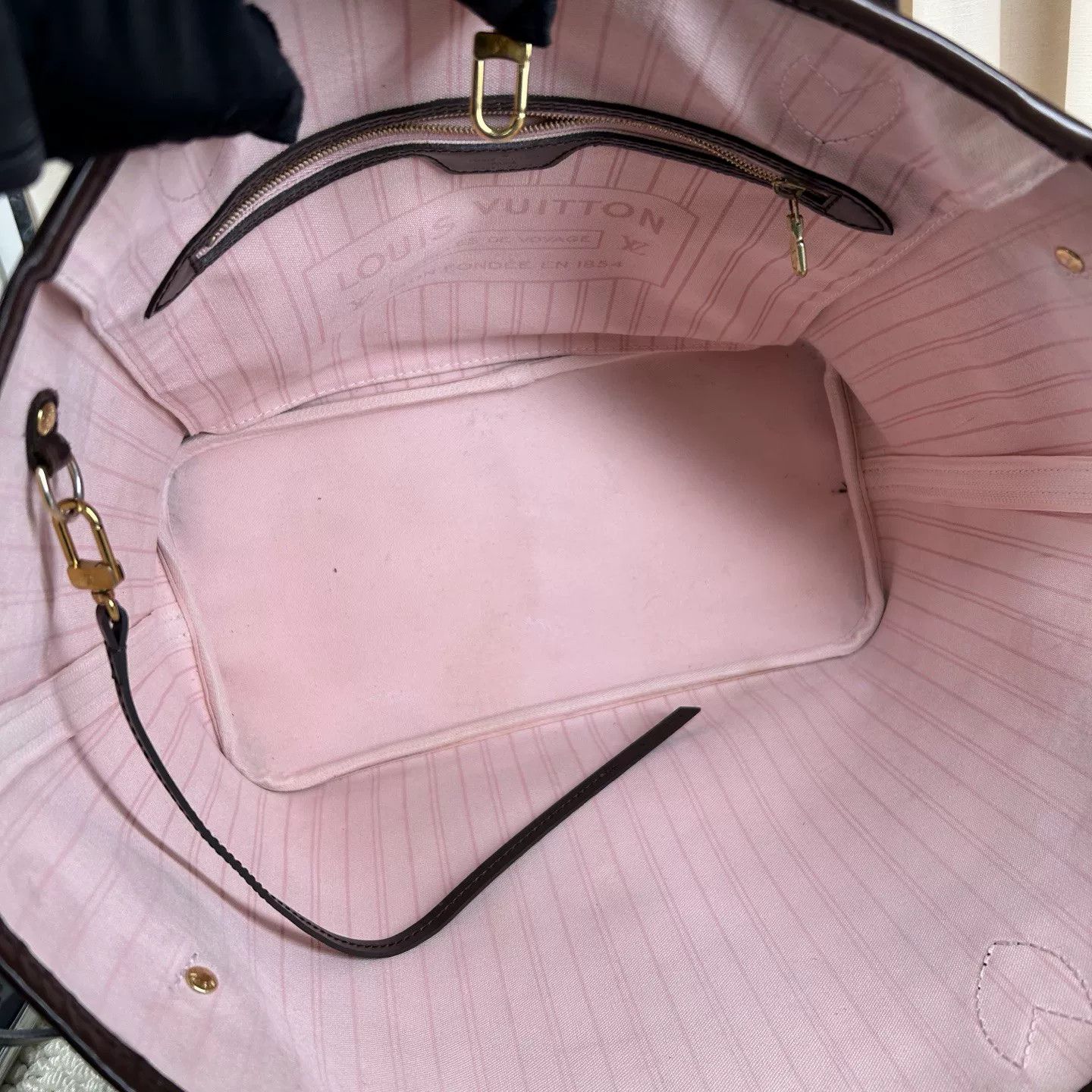 Louis Vuitton Pre-loved Bag Very good condition Size ONE SIZE - 4 Thumbnail