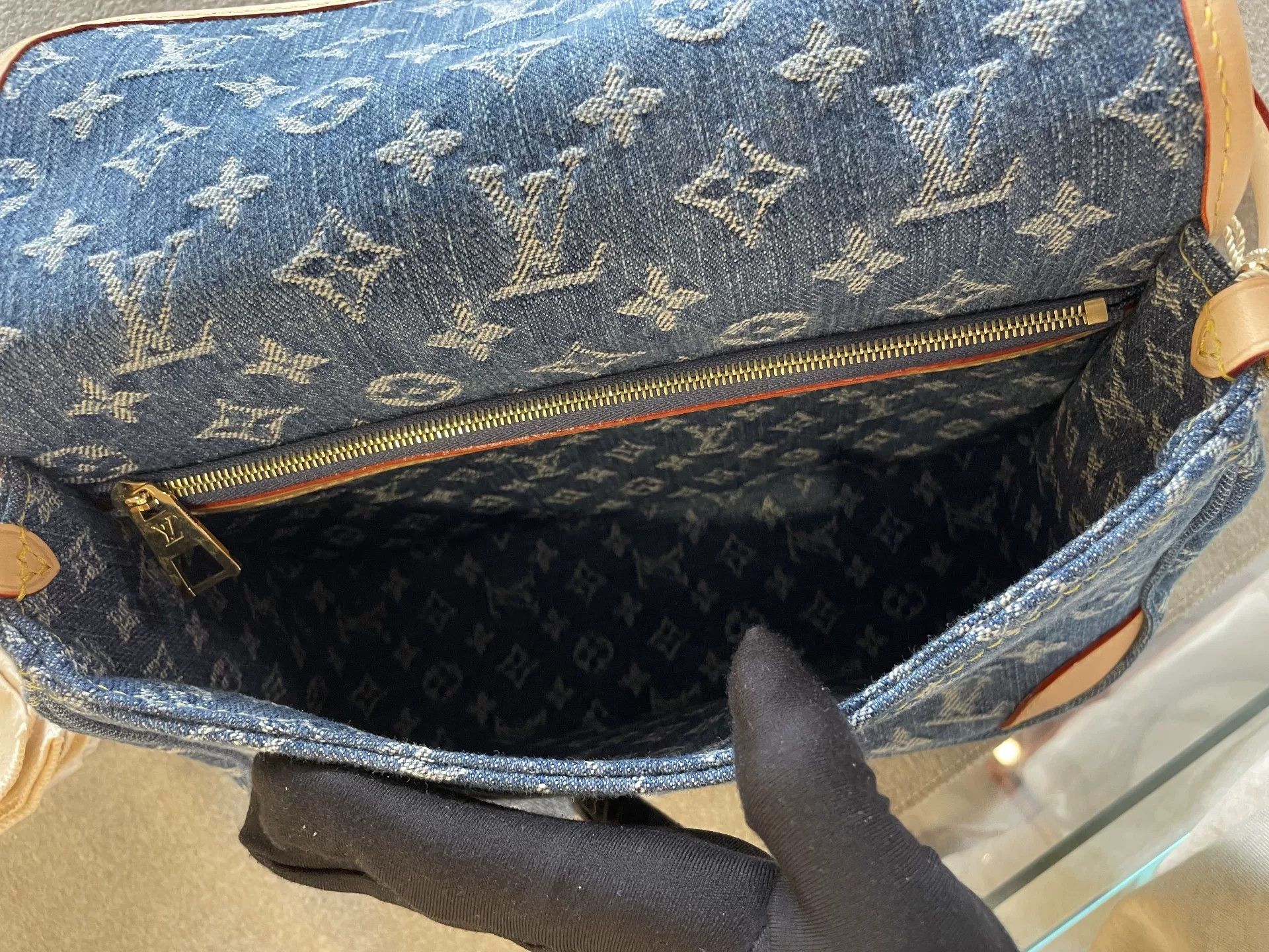 Louis Vuitton Pre-loved Bag Brand new condition Size ONE SIZE - 2 Thumbnail