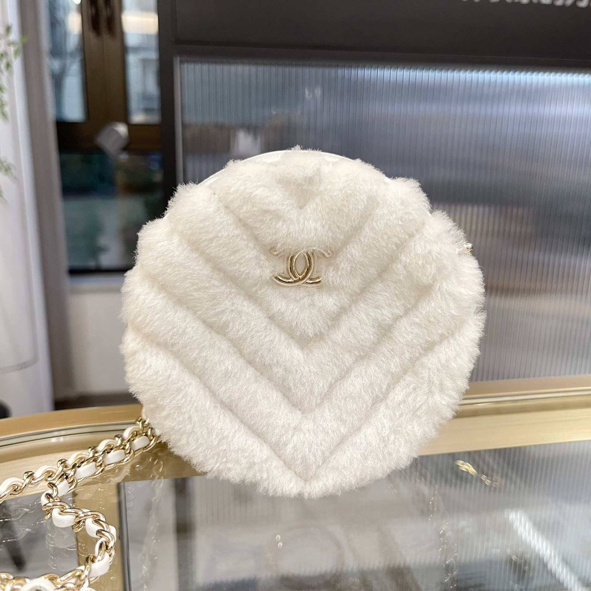 Chanel Pre-loved Bag Very good condition Size ONE SIZE - 5 Thumbnail