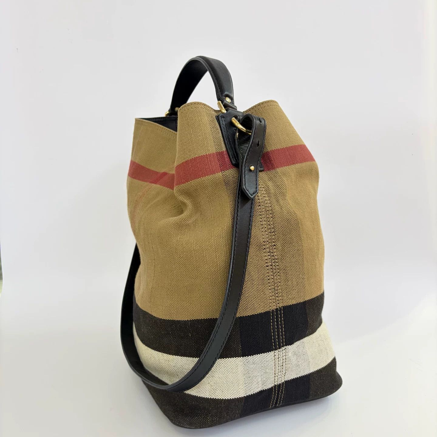 Burberry Pre-loved Bag Very good condition Size ONE SIZE - 3 Thumbnail
