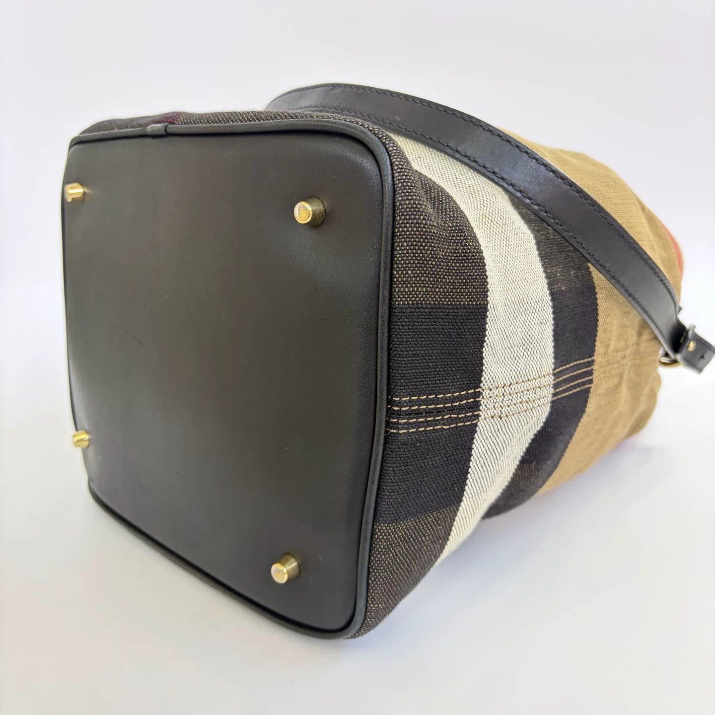 Burberry Pre-loved Bag Very good condition Size ONE SIZE - 7 Thumbnail
