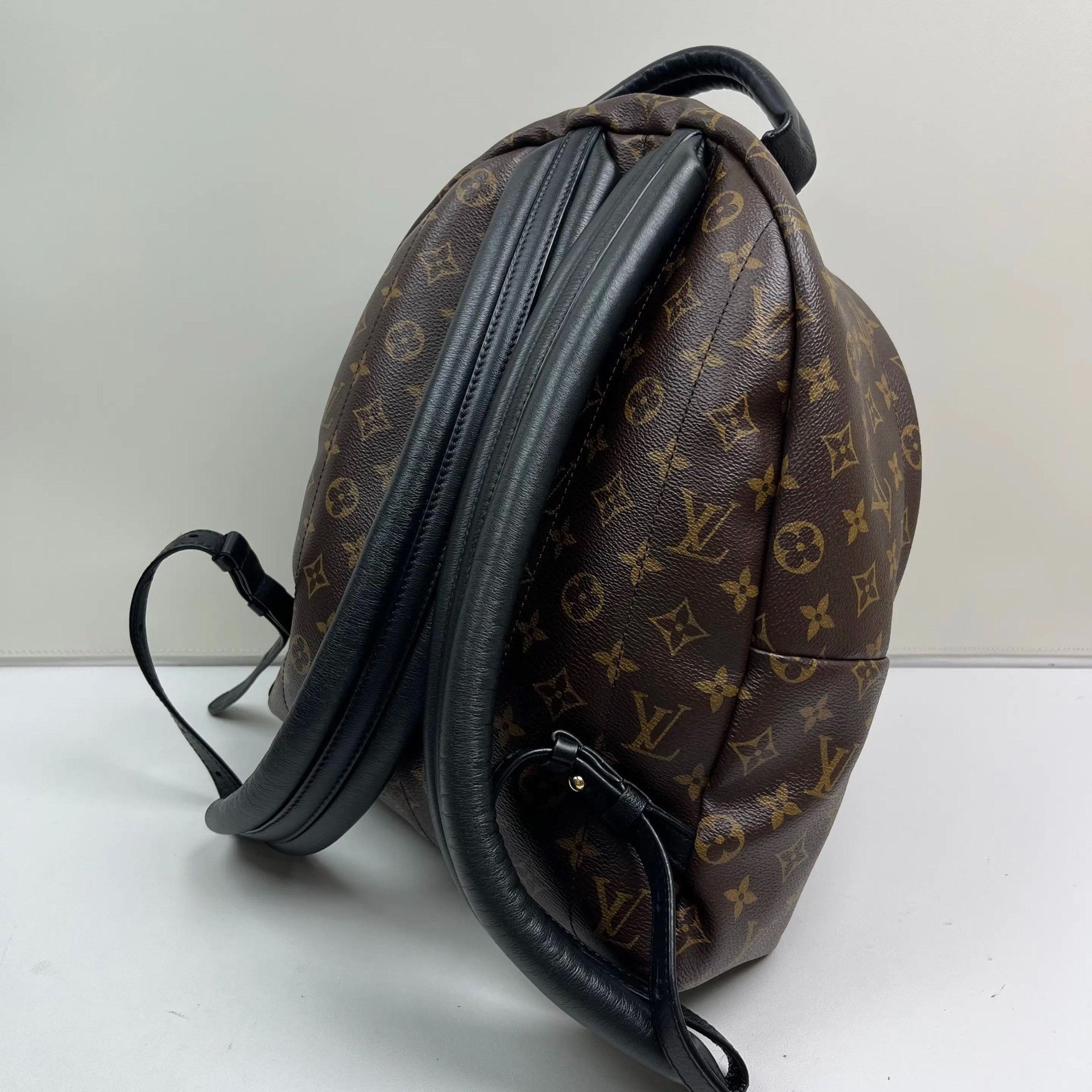 Louis Vuitton Pre-loved Bag Very good condition Size ONE SIZE - 4 Thumbnail