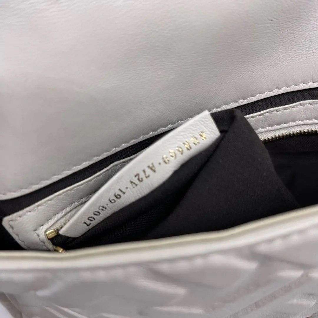 Fendi Pre-loved Bag Very good condition Size ONE SIZE - 8 Thumbnail