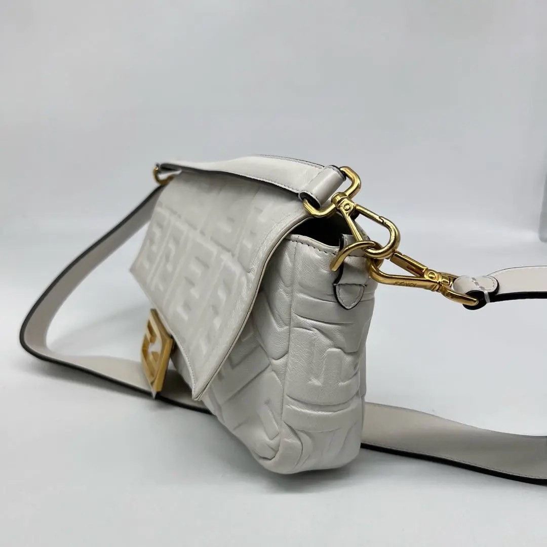 Fendi Pre-loved Bag Very good condition Size ONE SIZE - 2 Thumbnail