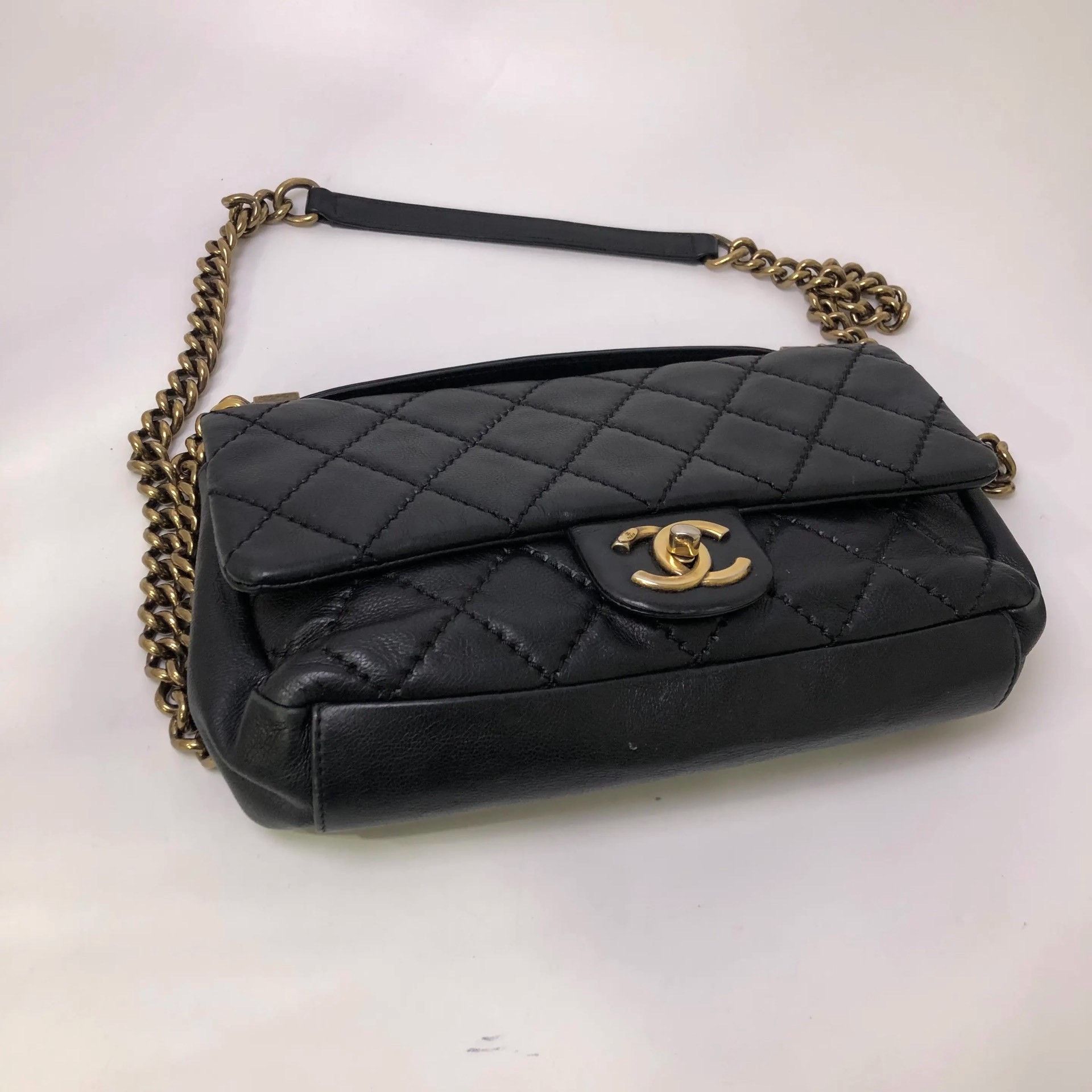 Chanel Pre-loved Bag Very good condition Size ONE SIZE - 6 Thumbnail