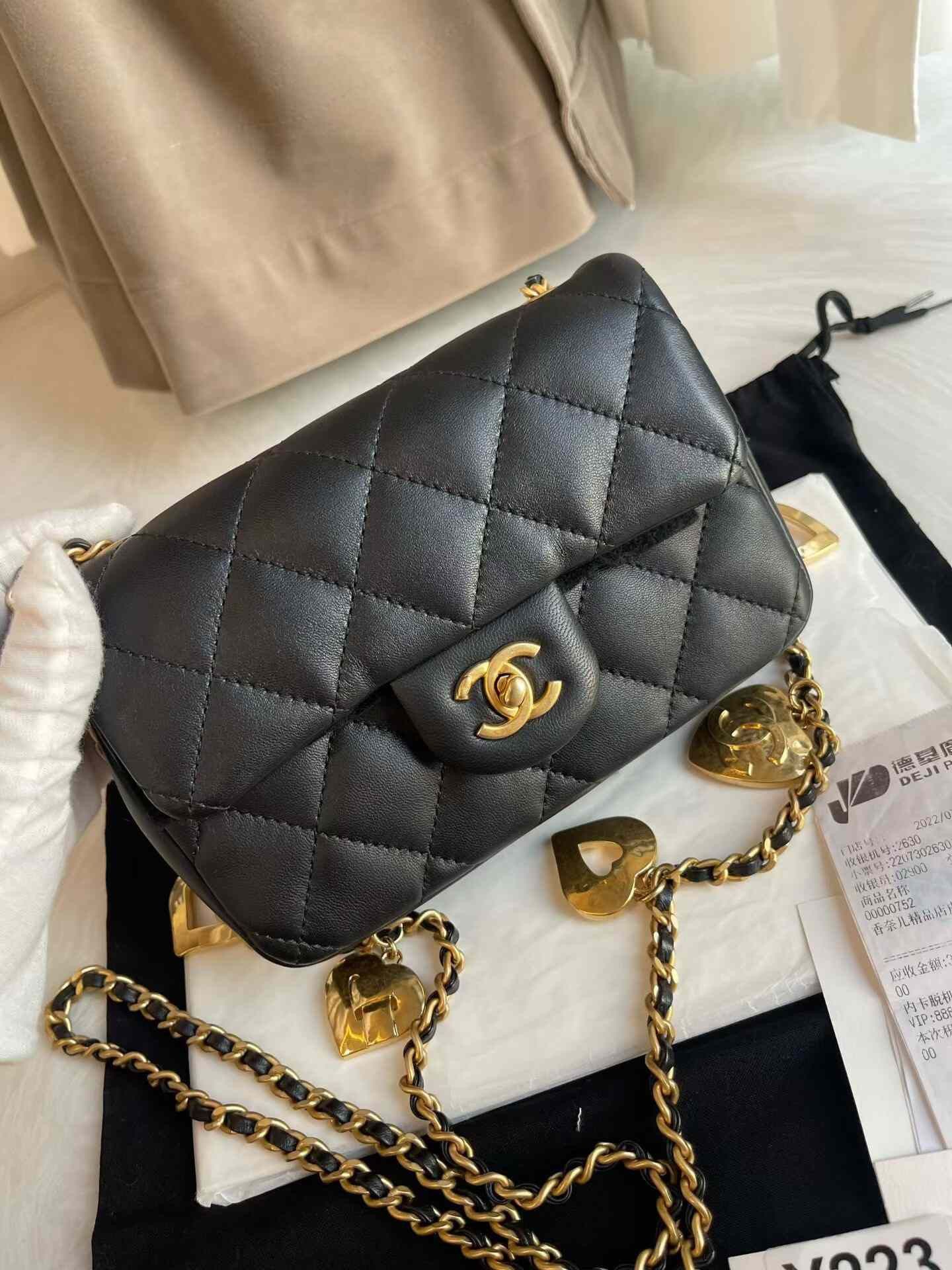 Chanel Pre-loved Bag Very good condition Size ONE SIZE - 3 Thumbnail