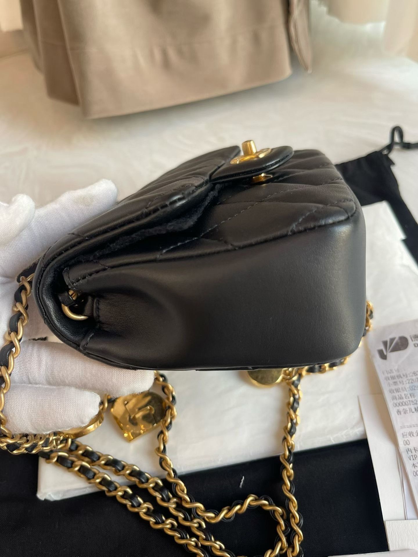 Chanel Pre-loved Bag Very good condition Size ONE SIZE - 5 Thumbnail