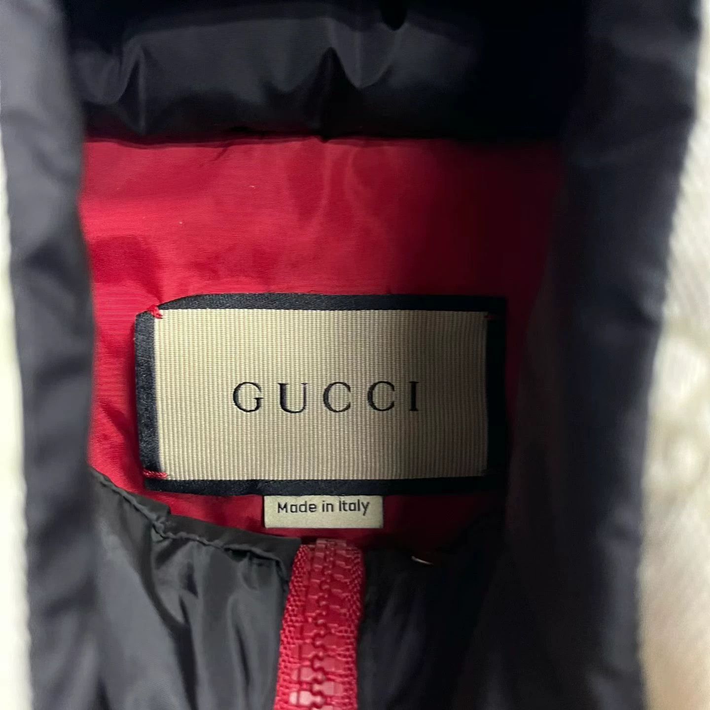 Gucci Gucci Down T-Shirt 36 Women Size S / US 4 / IT 40 - 2 Thumbnail
