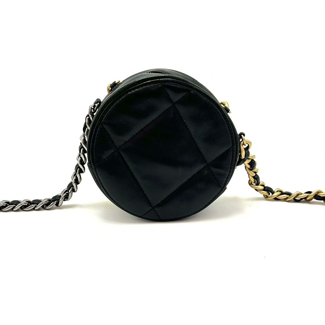 Chanel Pre-loved Bag Very good condition Size ONE SIZE - 2 Thumbnail