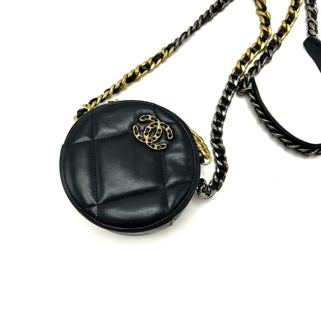 Chanel Pre-loved Bag Very good condition Size ONE SIZE - 3 Thumbnail