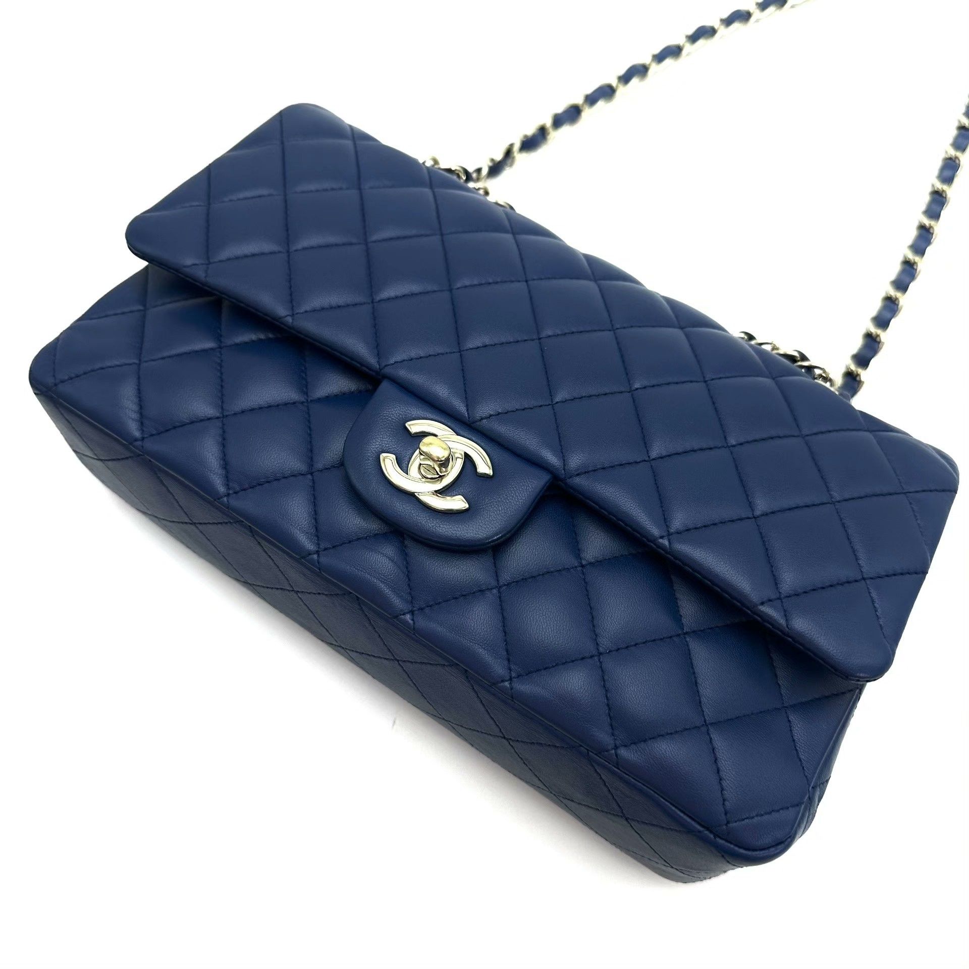 Chanel Pre-loved Bag Very good condition Size ONE SIZE - 6 Thumbnail