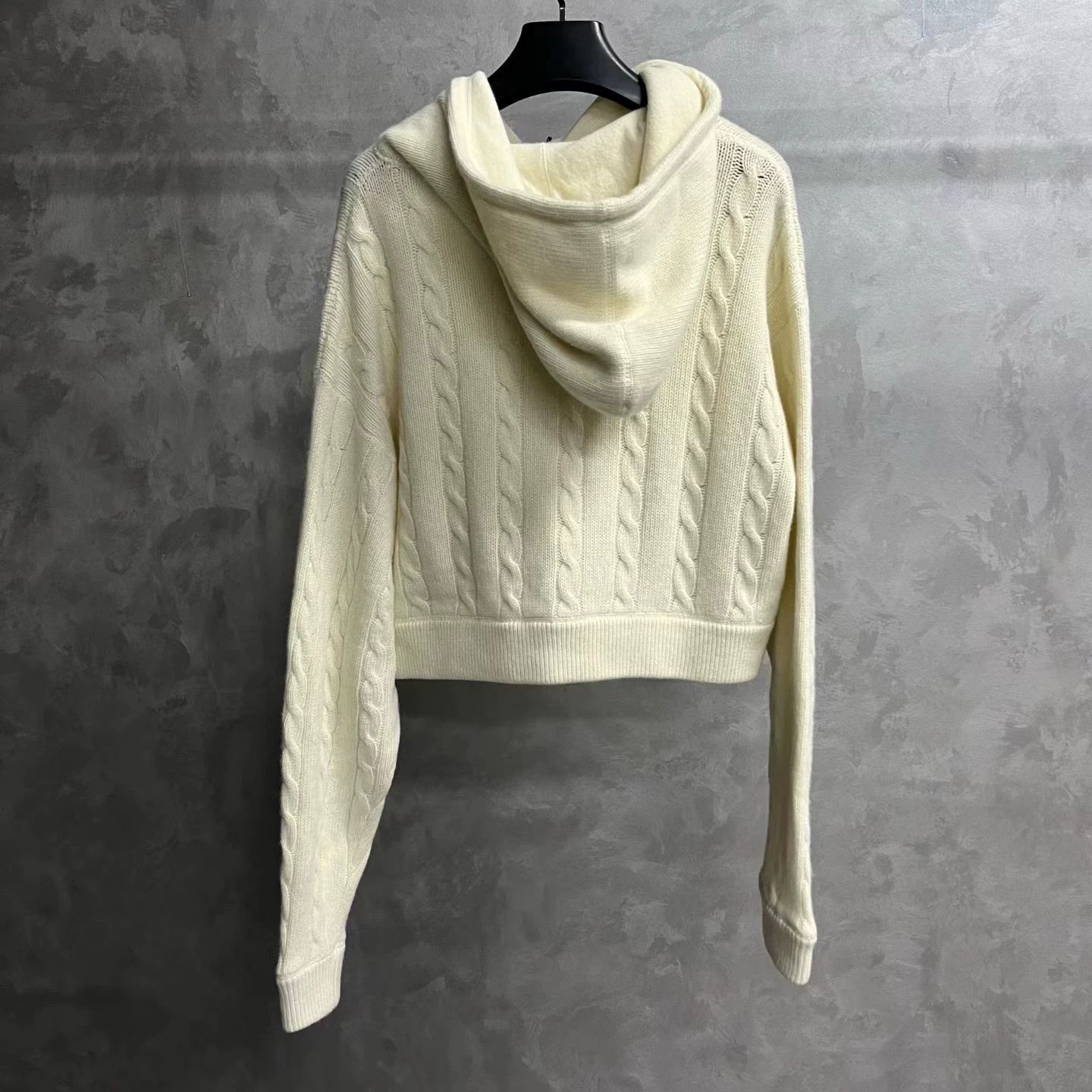 Miu Miu Miu Miu Retro White Sweater 44 Women Size L / US 10 / IT 46 - 5 Thumbnail