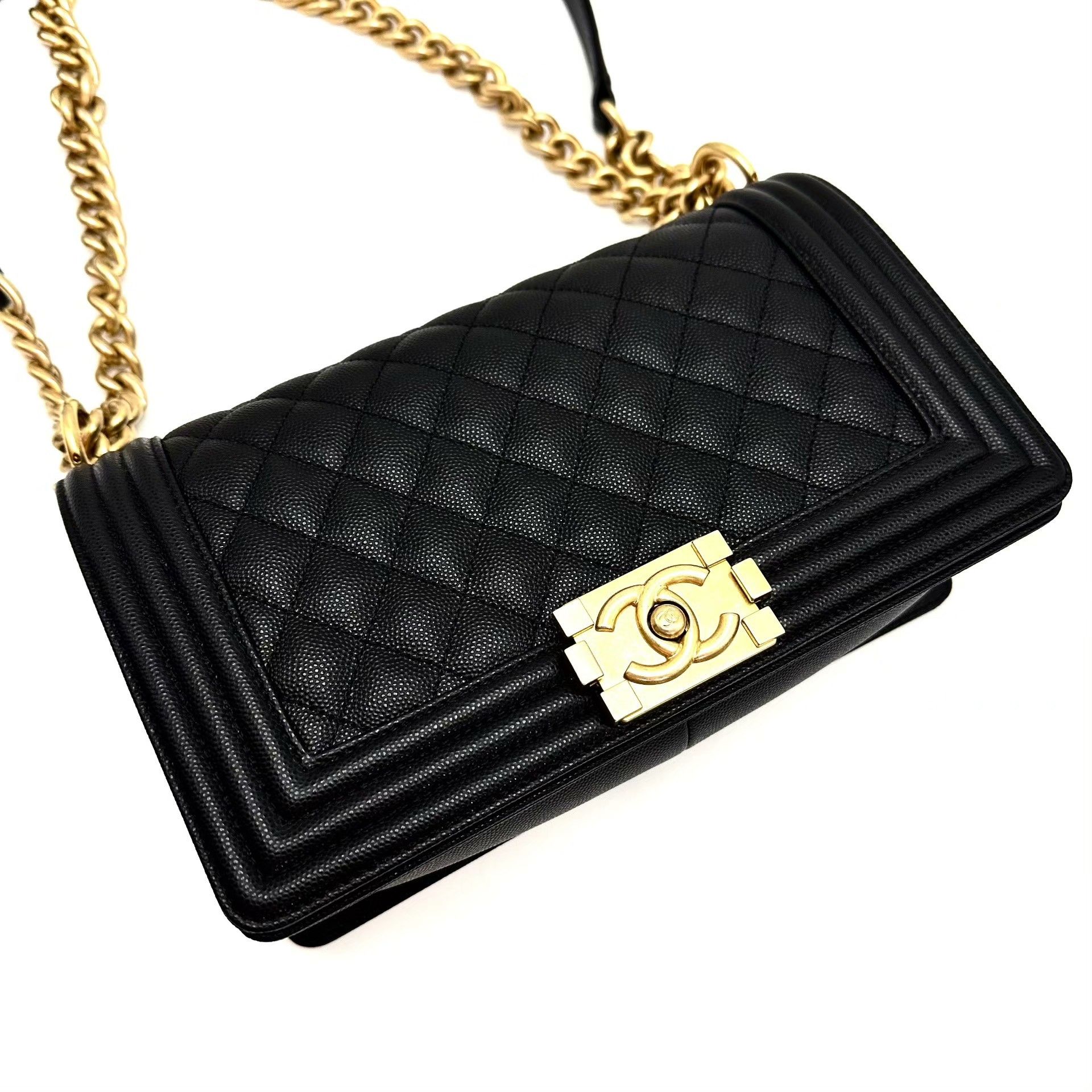 Chanel Pre-loved Bag Very good condition Size ONE SIZE - 4 Thumbnail