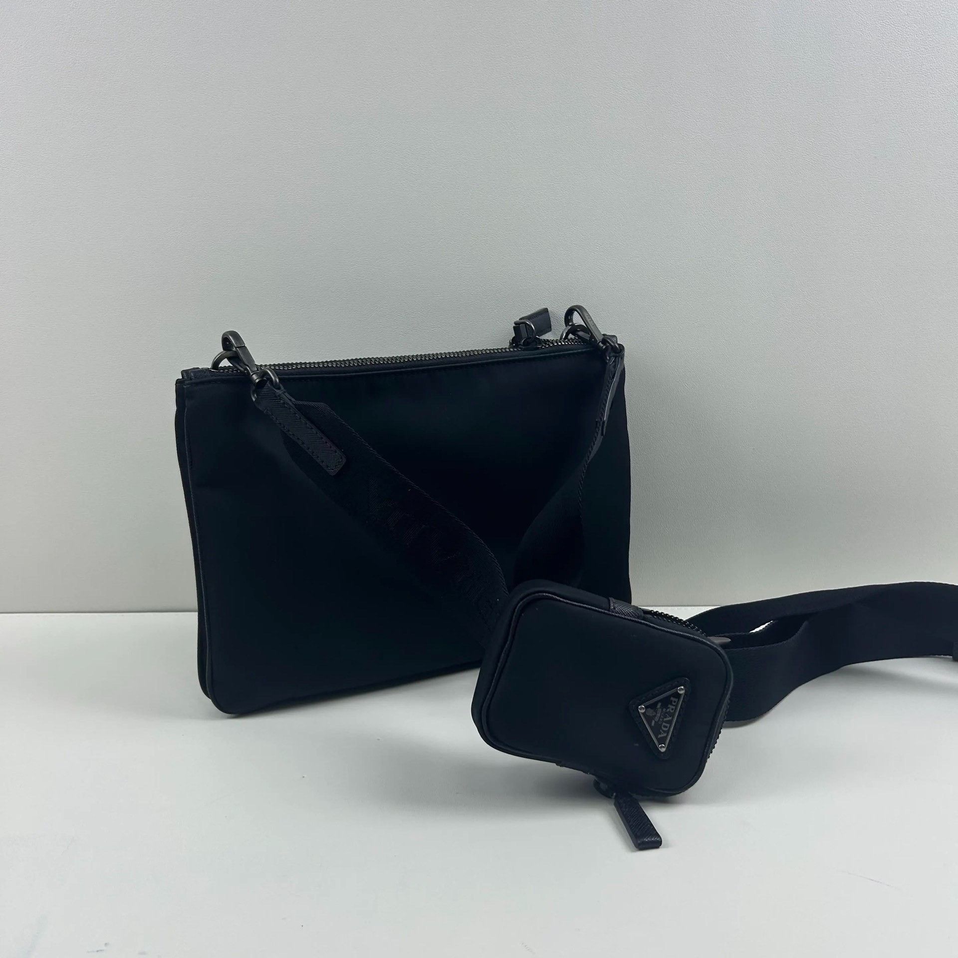 Prada Pre-loved Bag Very good condition Size ONE SIZE - 3 Thumbnail