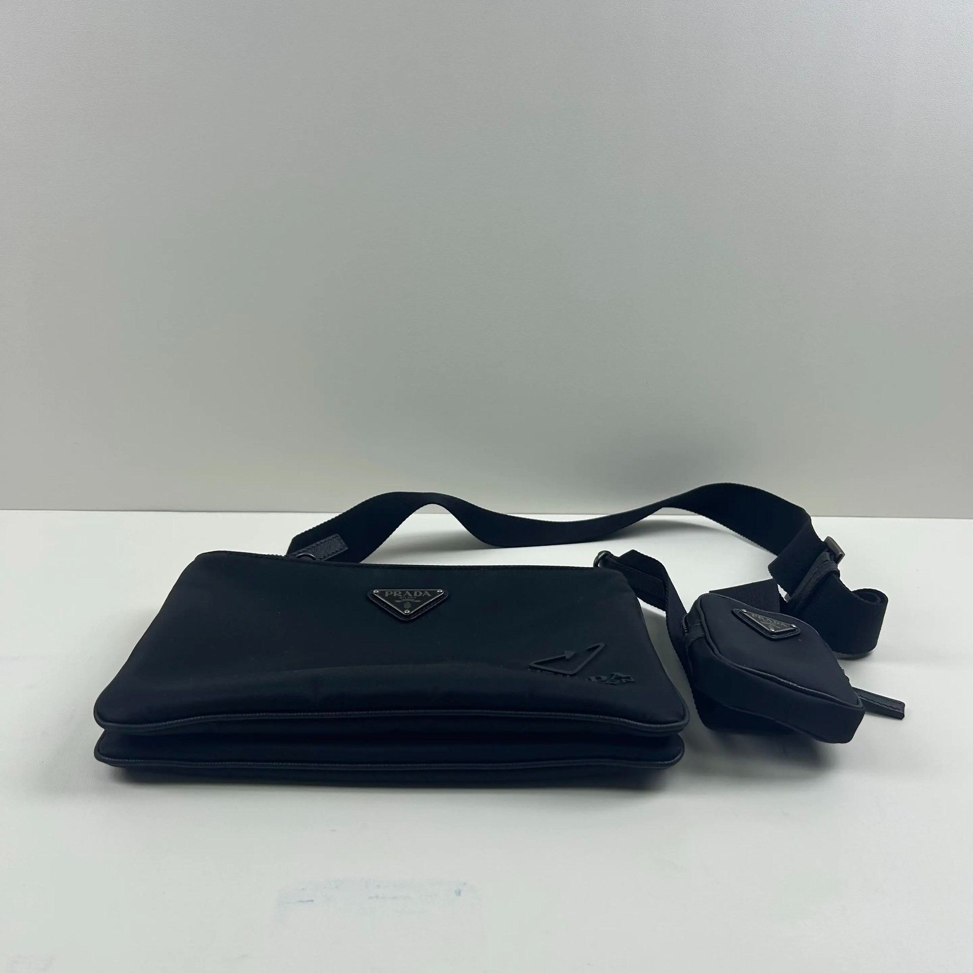 Prada Pre-loved Bag Very good condition Size ONE SIZE - 5 Thumbnail