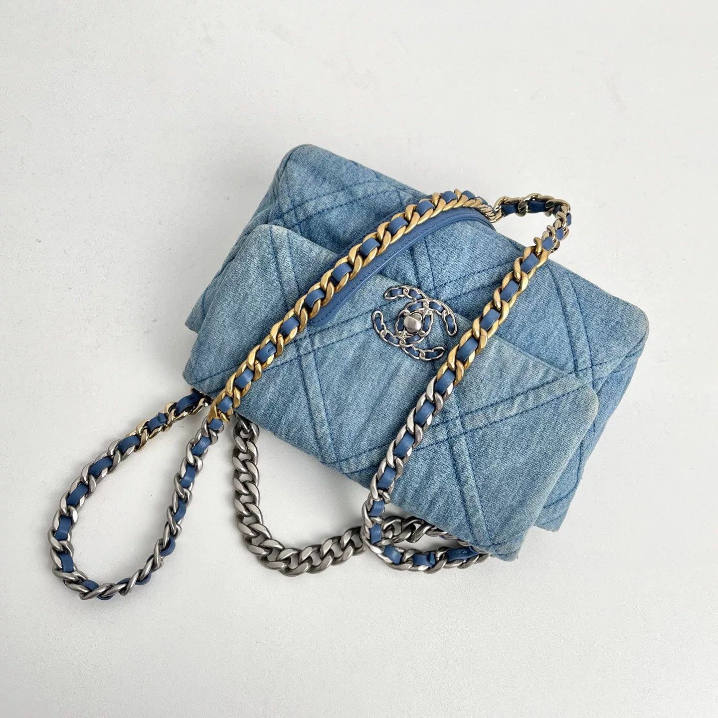Chanel Pre-loved Bag Very good condition Size ONE SIZE - 4 Thumbnail