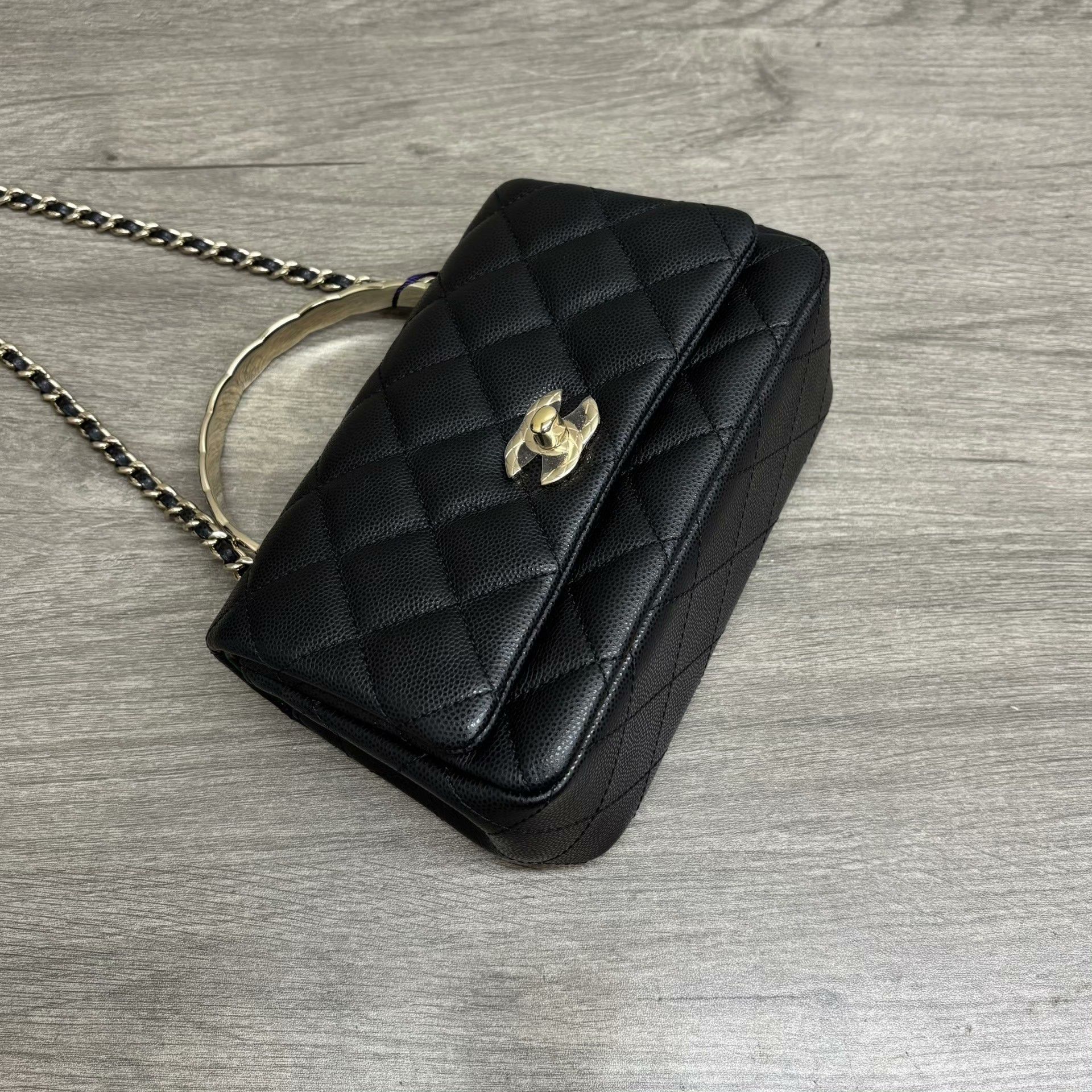 Chanel Pre-loved Bag Very good condition Size ONE SIZE - 3 Thumbnail