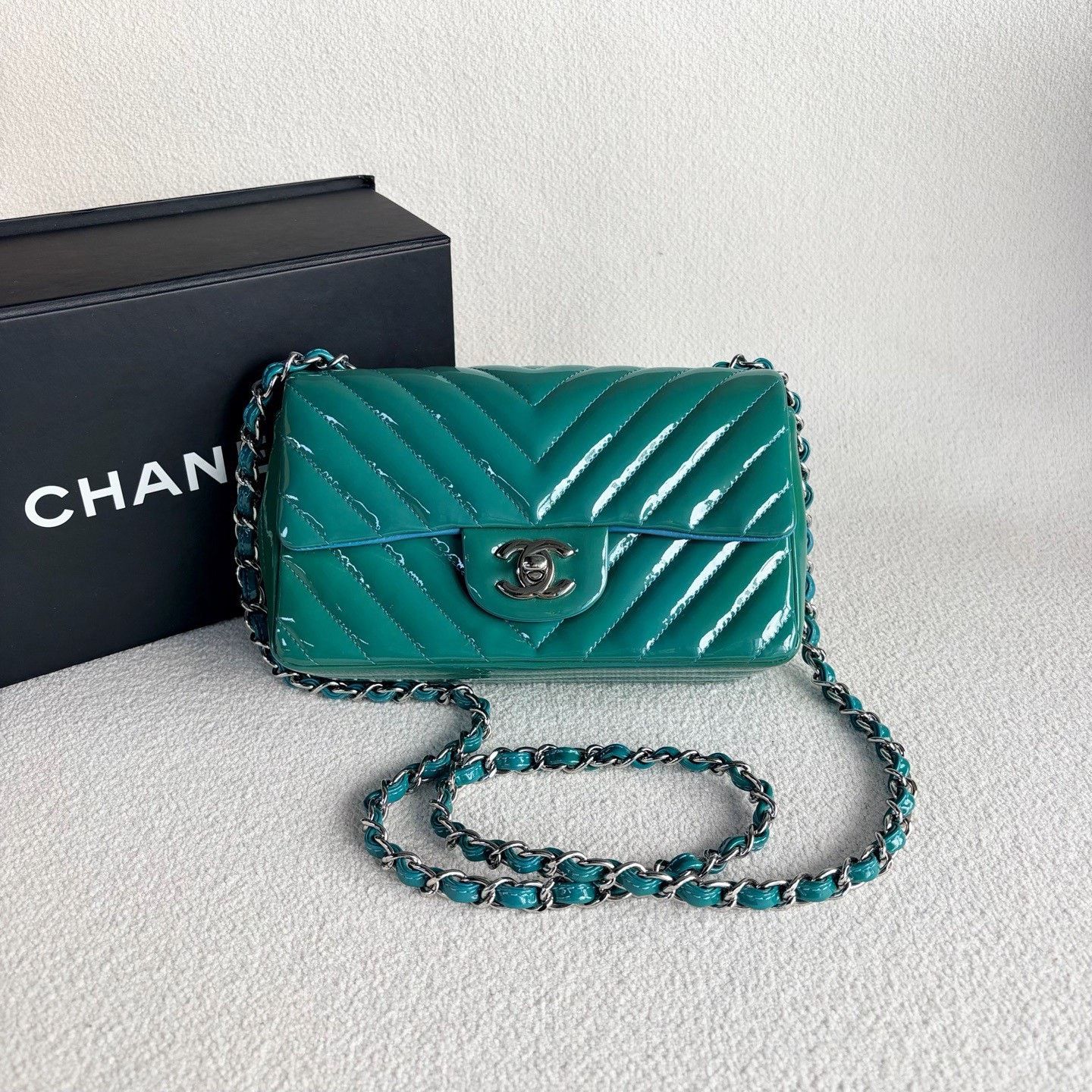 Chanel Pre-loved Bag Very good condition Size ONE SIZE - 2 Thumbnail