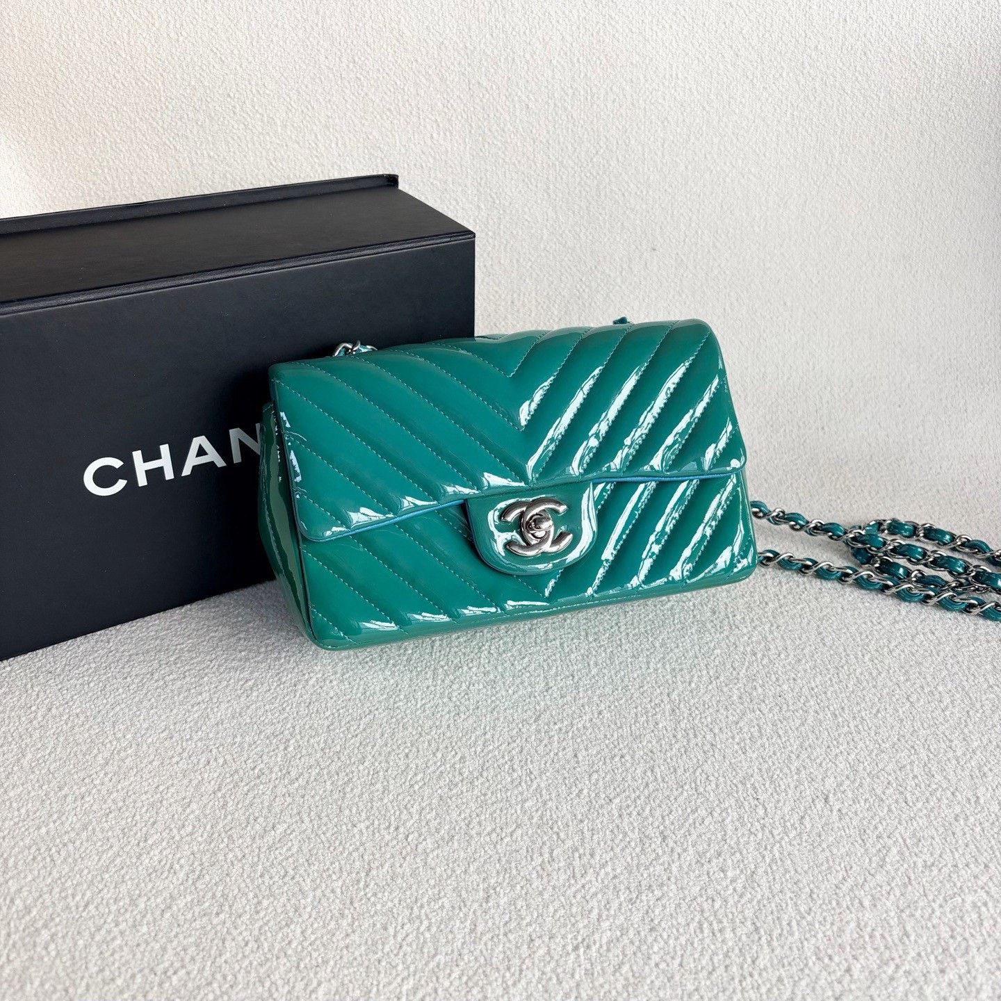 Chanel Pre-loved Bag Very good condition Size ONE SIZE - 6 Thumbnail