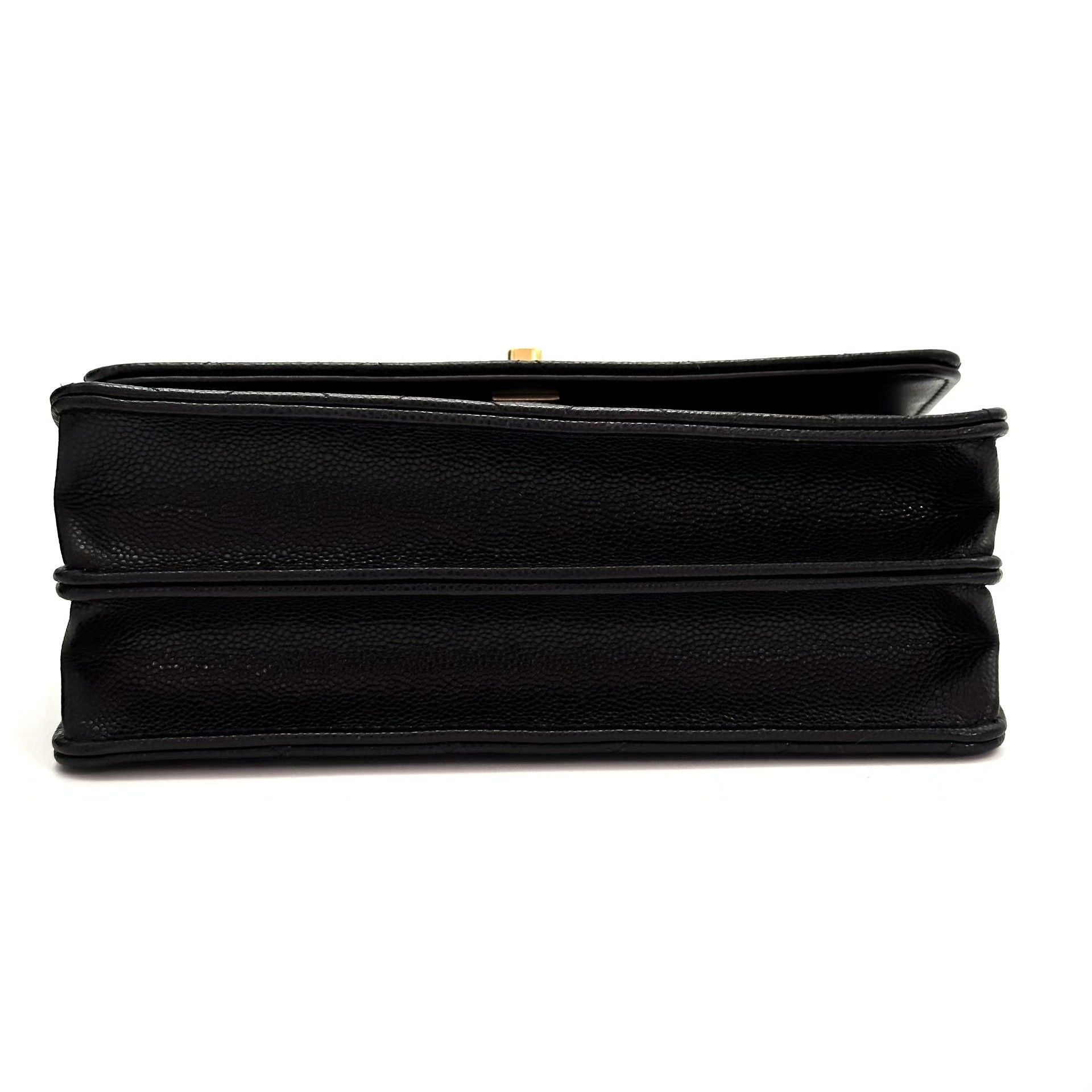 Chanel Pre-loved Bag Very good condition Size ONE SIZE - 5 Thumbnail