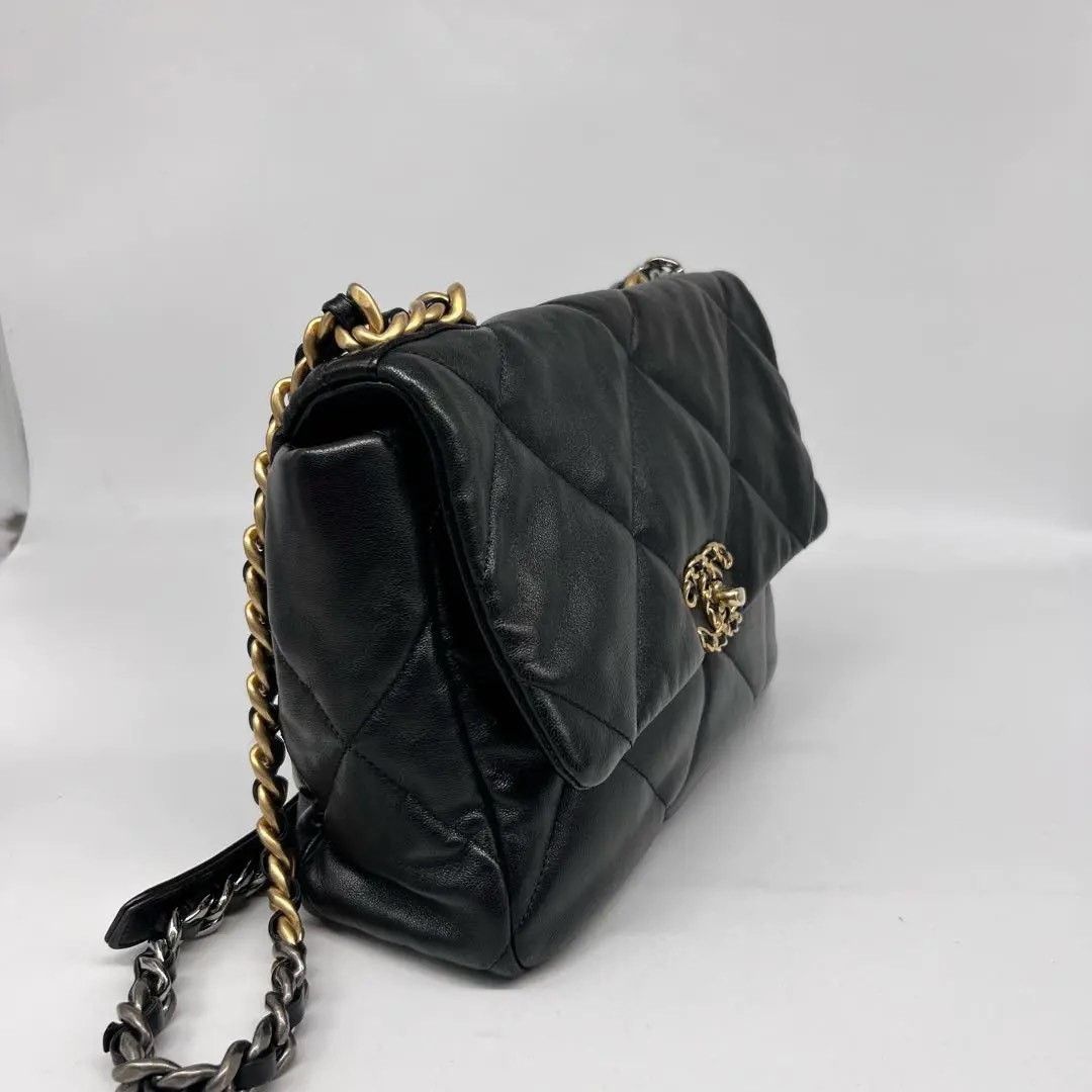Chanel Pre-loved Bag Very good condition Size ONE SIZE - 2 Thumbnail