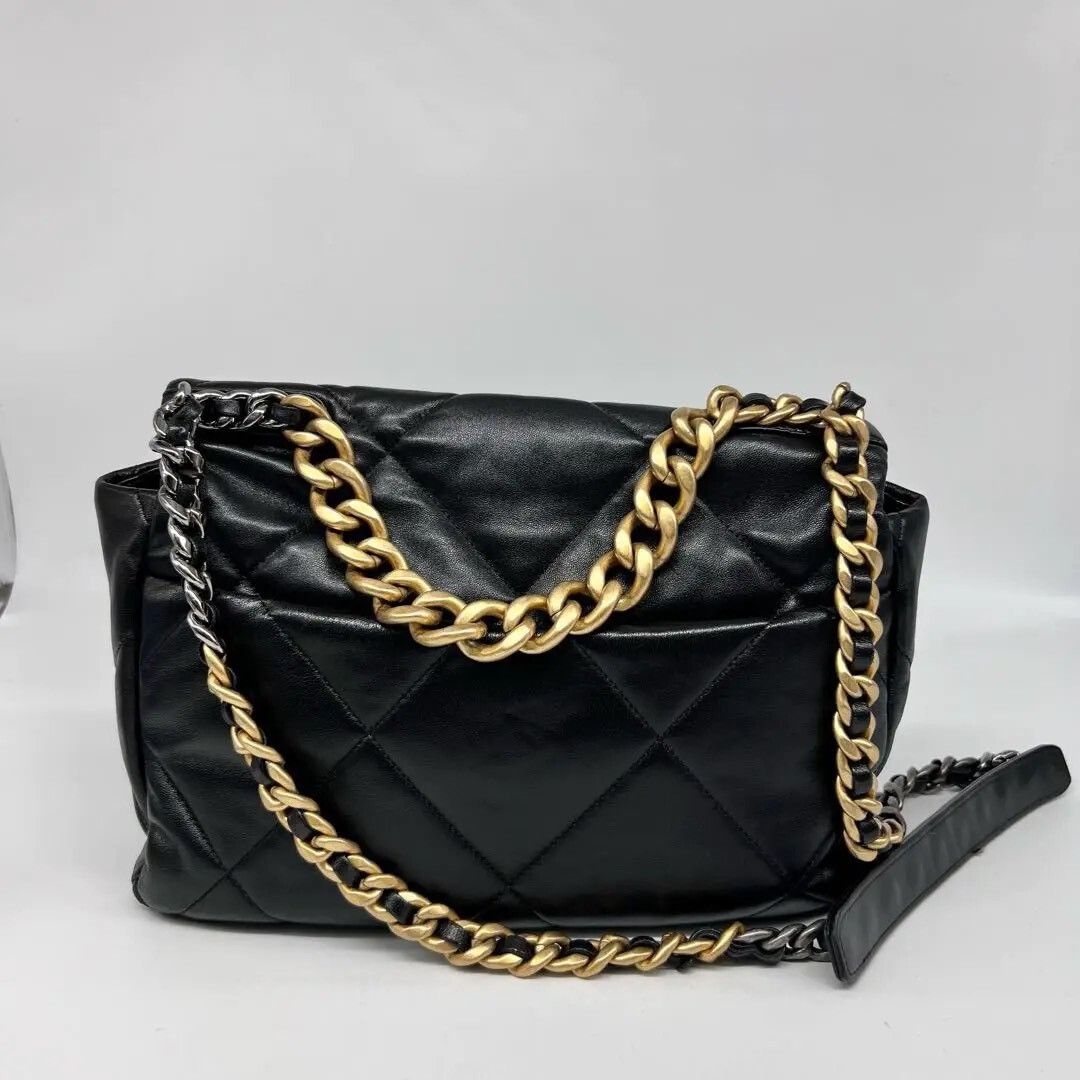 Chanel Pre-loved Bag Very good condition Size ONE SIZE - 4 Thumbnail