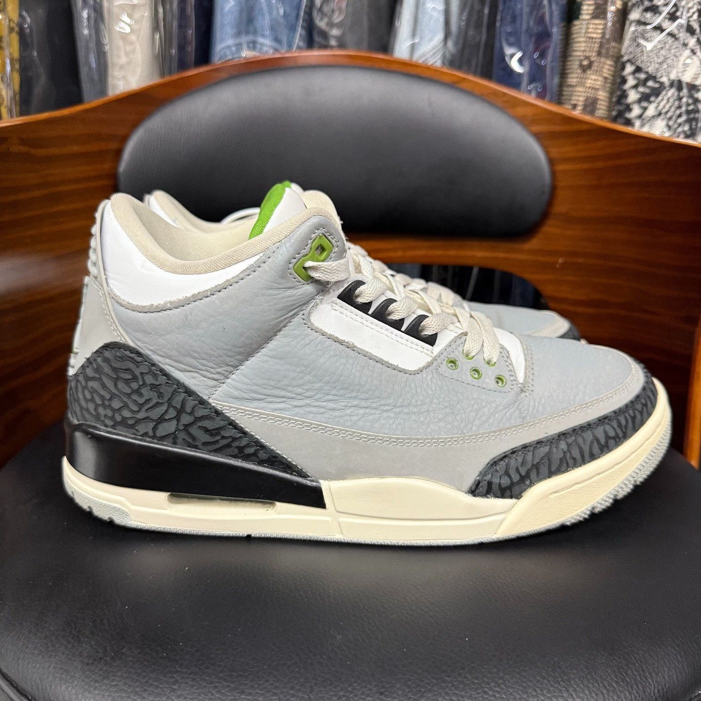 Nike Nike AJ3 Green Lowtop Sneakers 10 Men Size US 10 / EU 43 - 4 Thumbnail