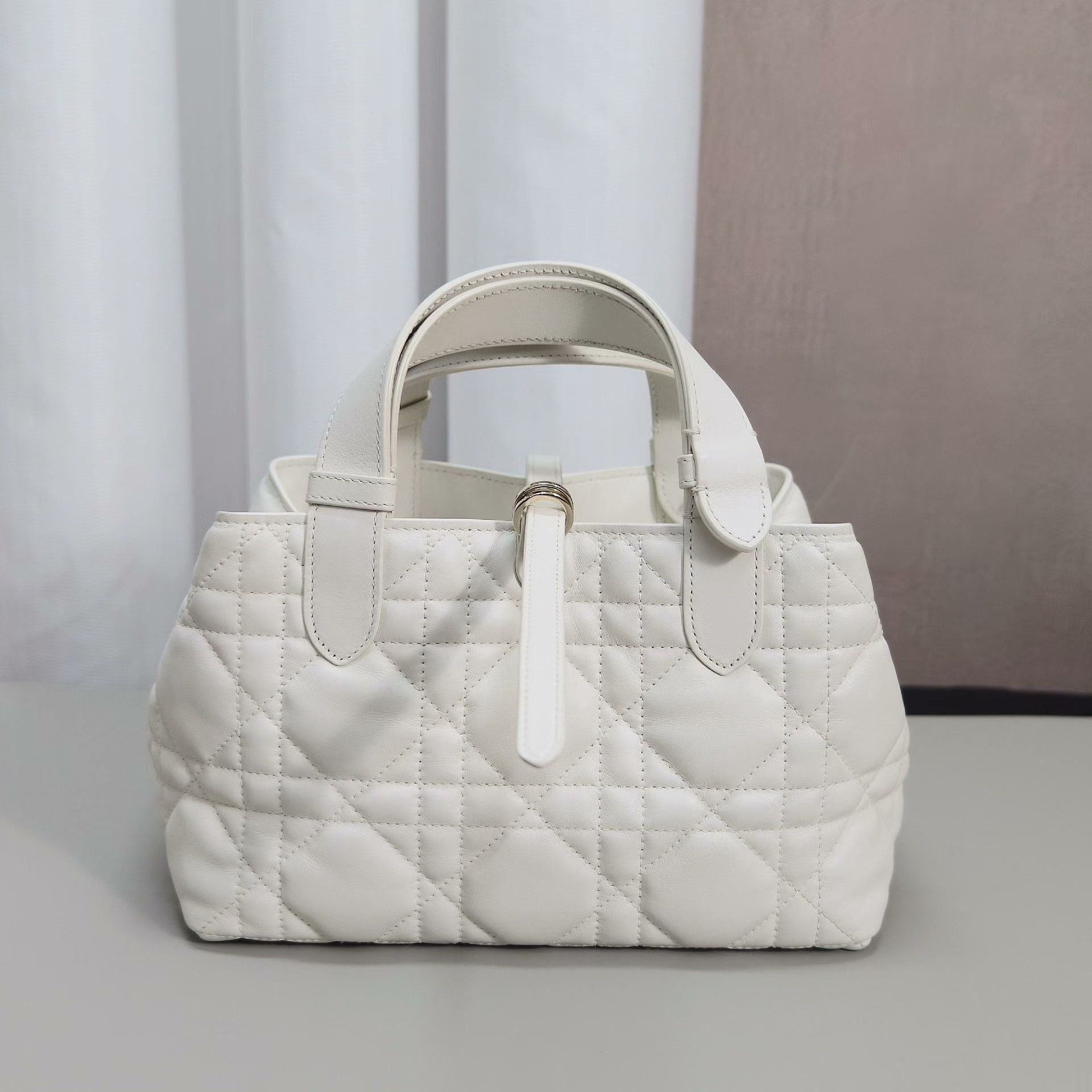 Dior Pre-loved Bag Very good condition Size ONE SIZE - 2 Thumbnail