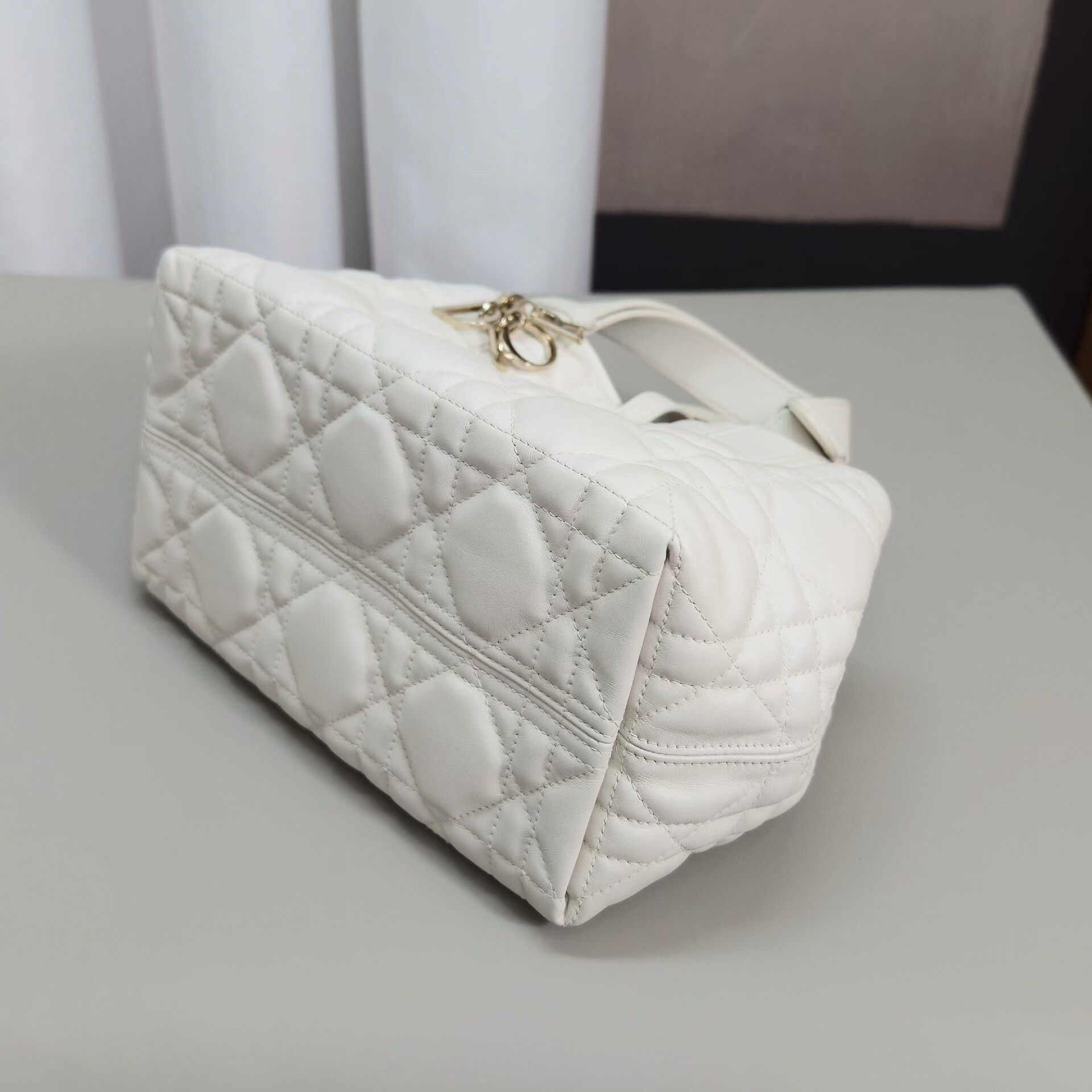 Dior Pre-loved Bag Very good condition Size ONE SIZE - 4 Thumbnail