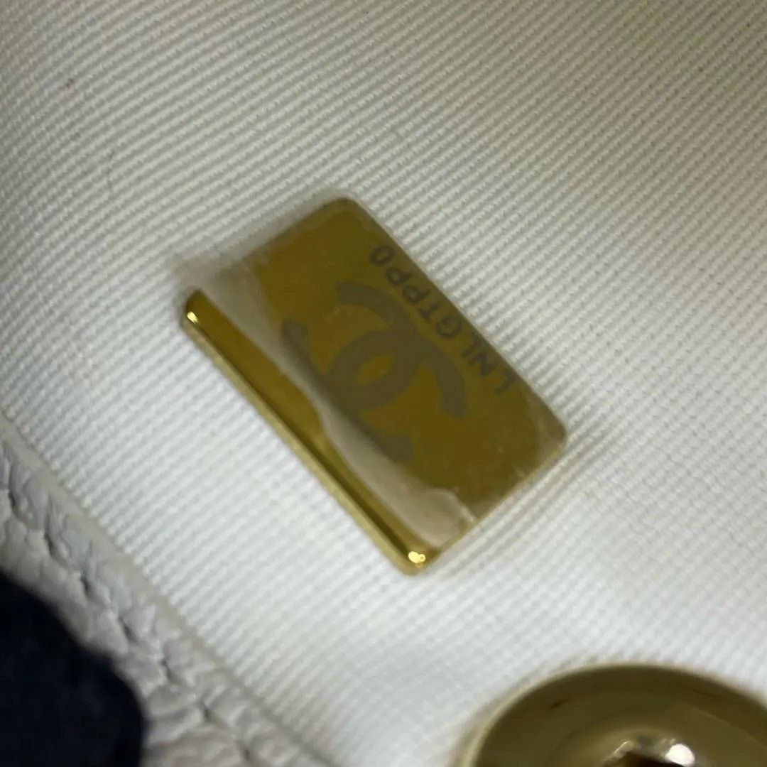 Chanel Pre-loved Bag Very good condition Size ONE SIZE - 8 Thumbnail