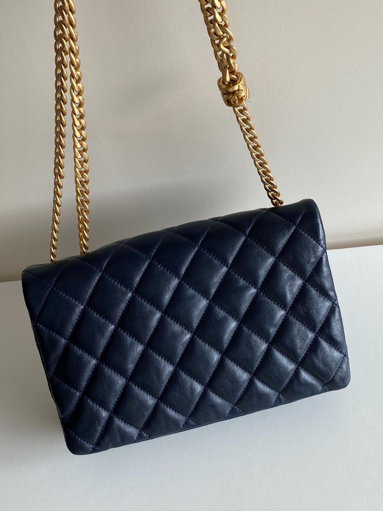 Chanel Pre-loved Bag Very good condition Size ONE SIZE - 5 Thumbnail