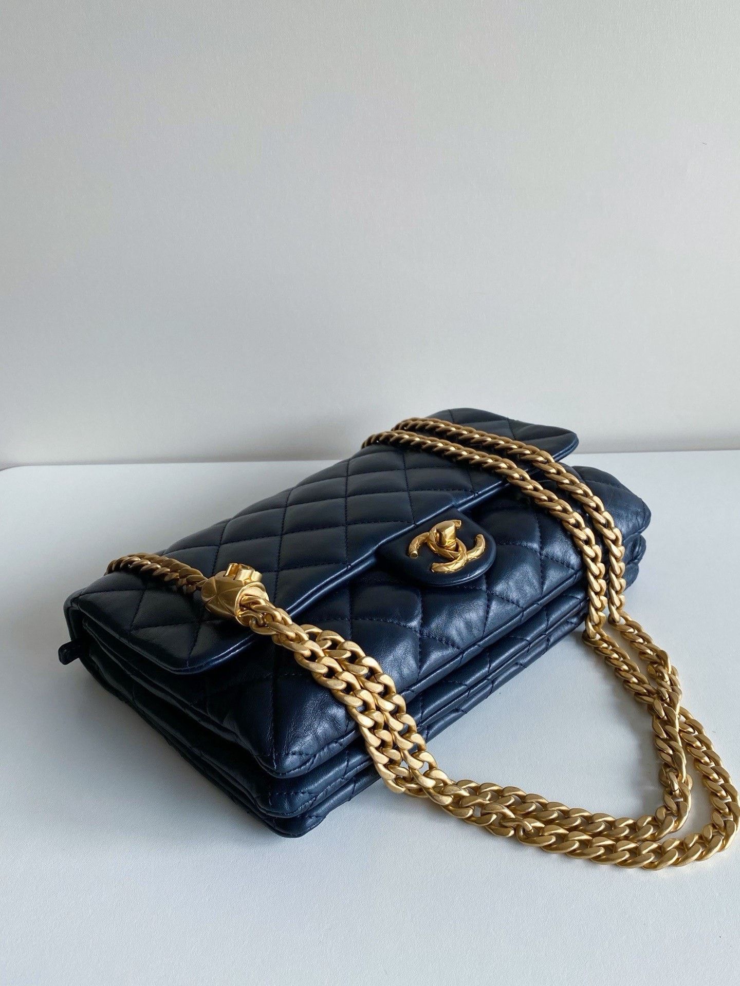 Chanel Pre-loved Bag Very good condition Size ONE SIZE - 2 Thumbnail