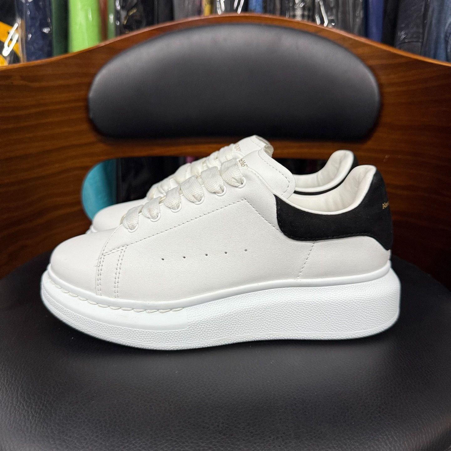 Alexander Wang Alexander Wang Black Lowtop Sneakers 5 Men Size US 5 / EU 37 - 6 Thumbnail