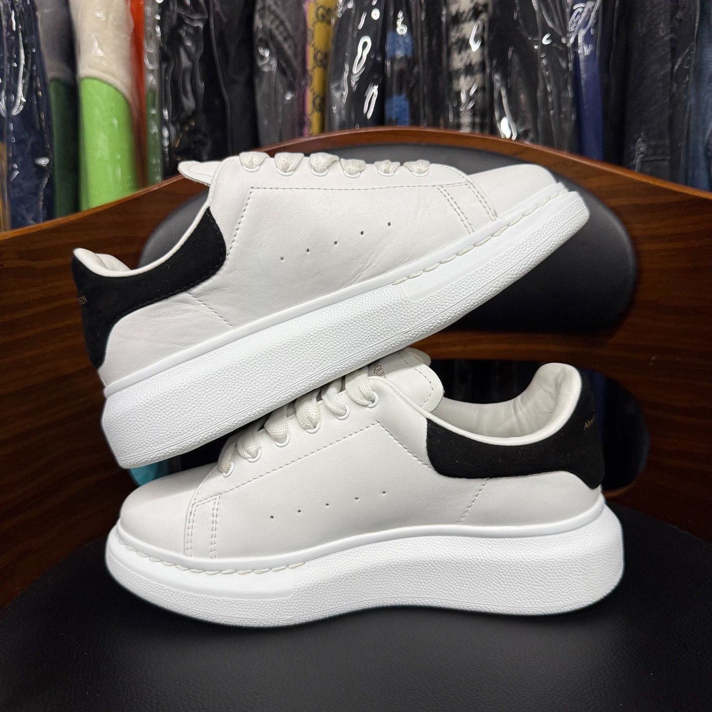 Alexander Wang Alexander Wang Black Lowtop Sneakers 5 Men Size US 5 / EU 37 - 7 Thumbnail