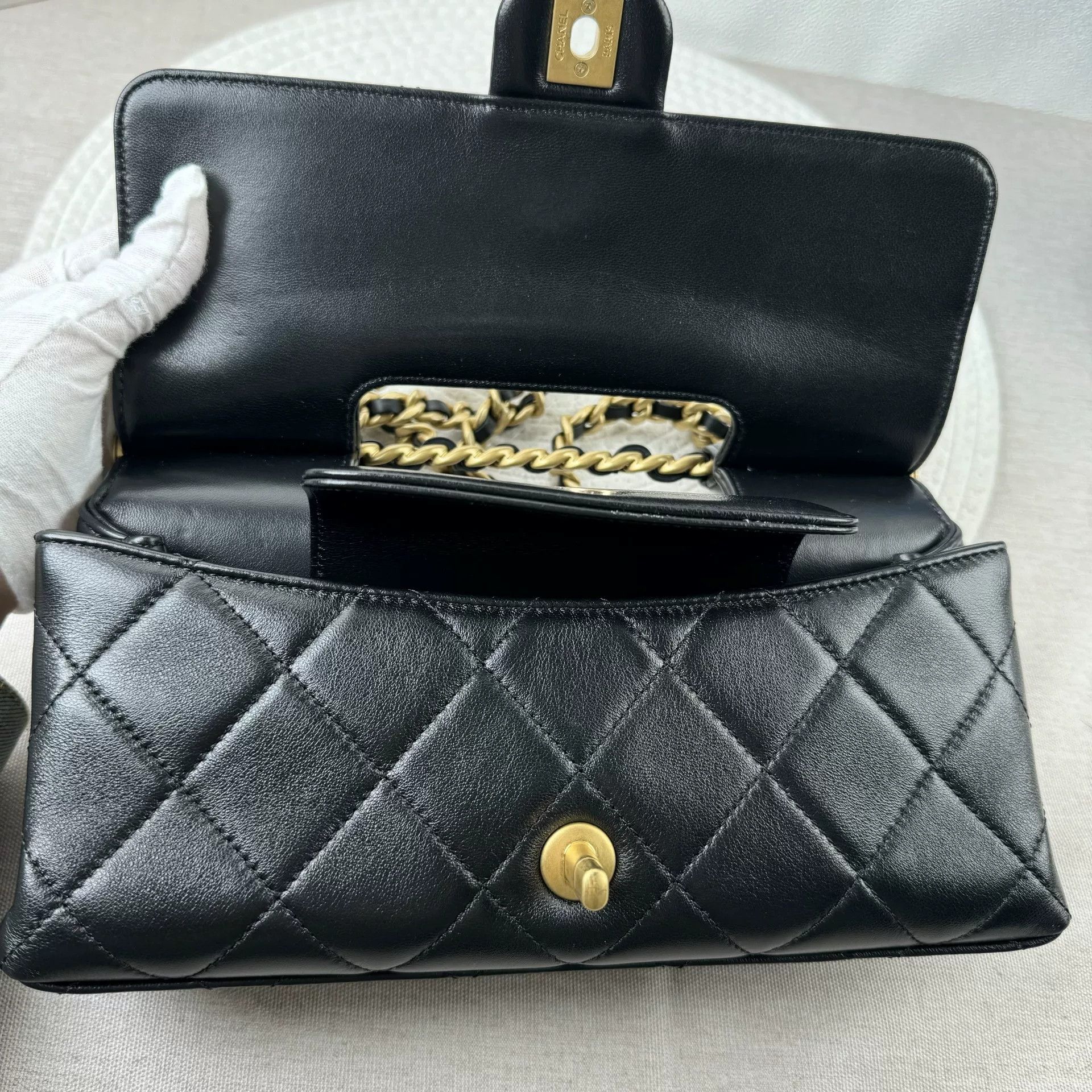 Chanel Pre-loved Bag Brand new condition Size ONE SIZE - 4 Thumbnail