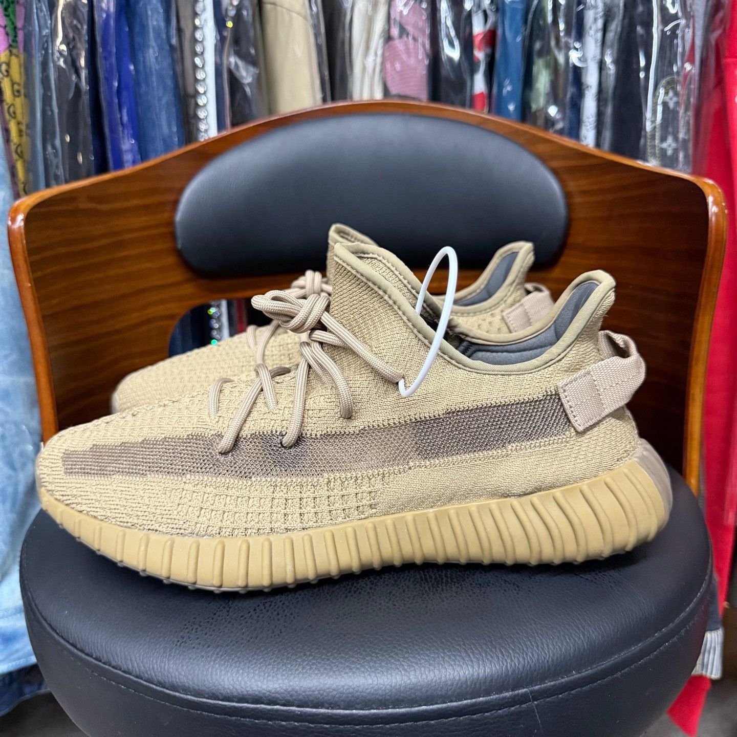 Adidas Adidas YEEZY350 Lowtop Sneakers 11.5 Men Size US 11.5 / EU 44-45 - 6 Thumbnail