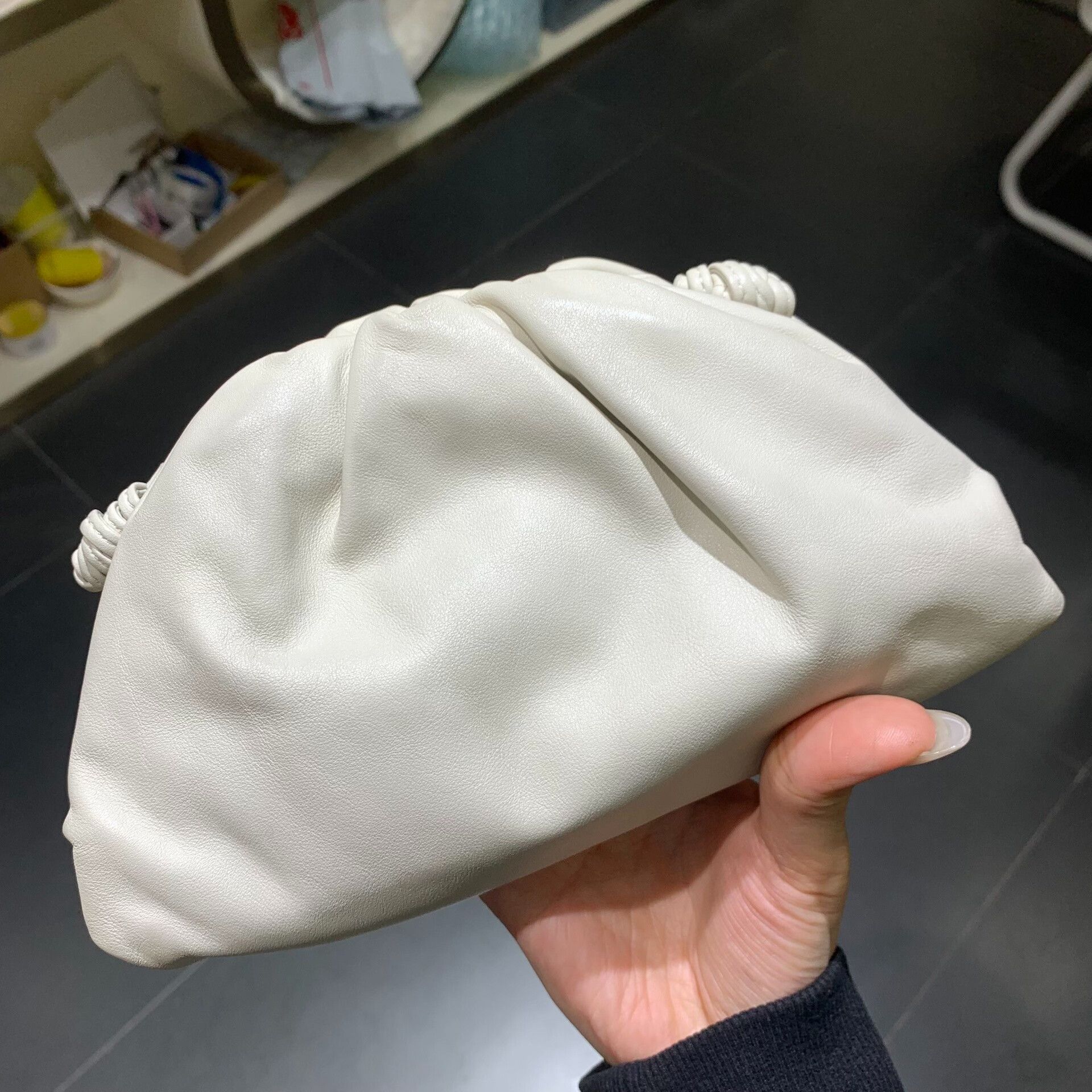 Bottega Veneta Pre-loved Bag Very good condition Size ONE SIZE - 4 Thumbnail