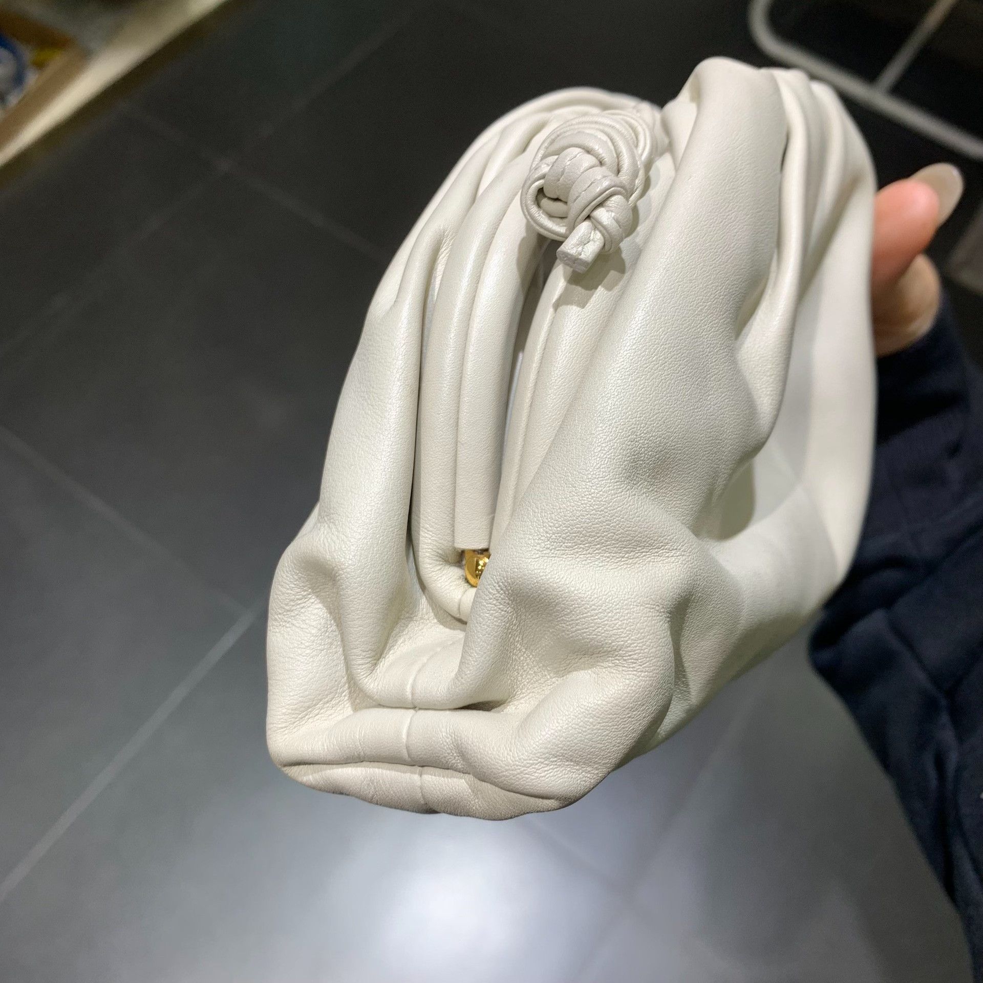 Bottega Veneta Pre-loved Bag Very good condition Size ONE SIZE - 2 Thumbnail