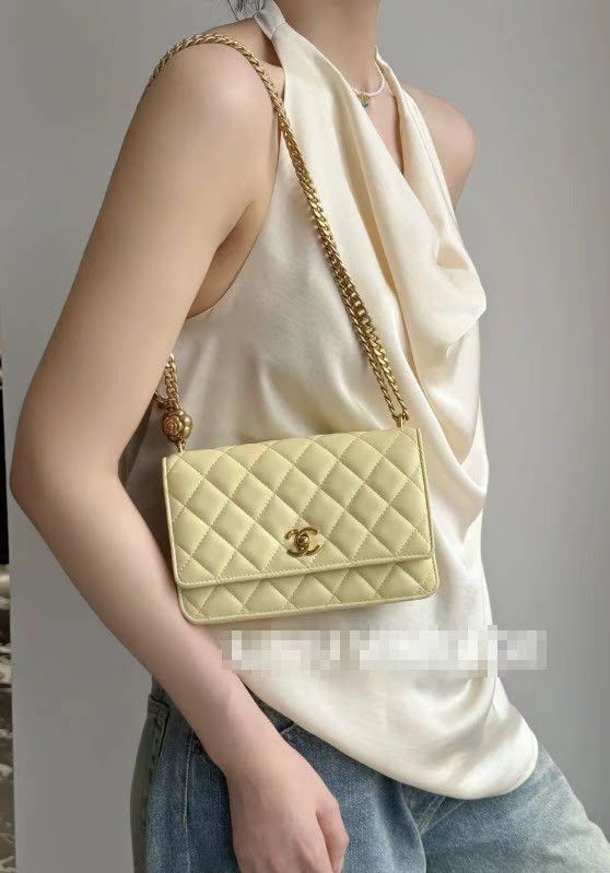 Chanel Pre-loved Bag Very good condition Size ONE SIZE - 8 Thumbnail