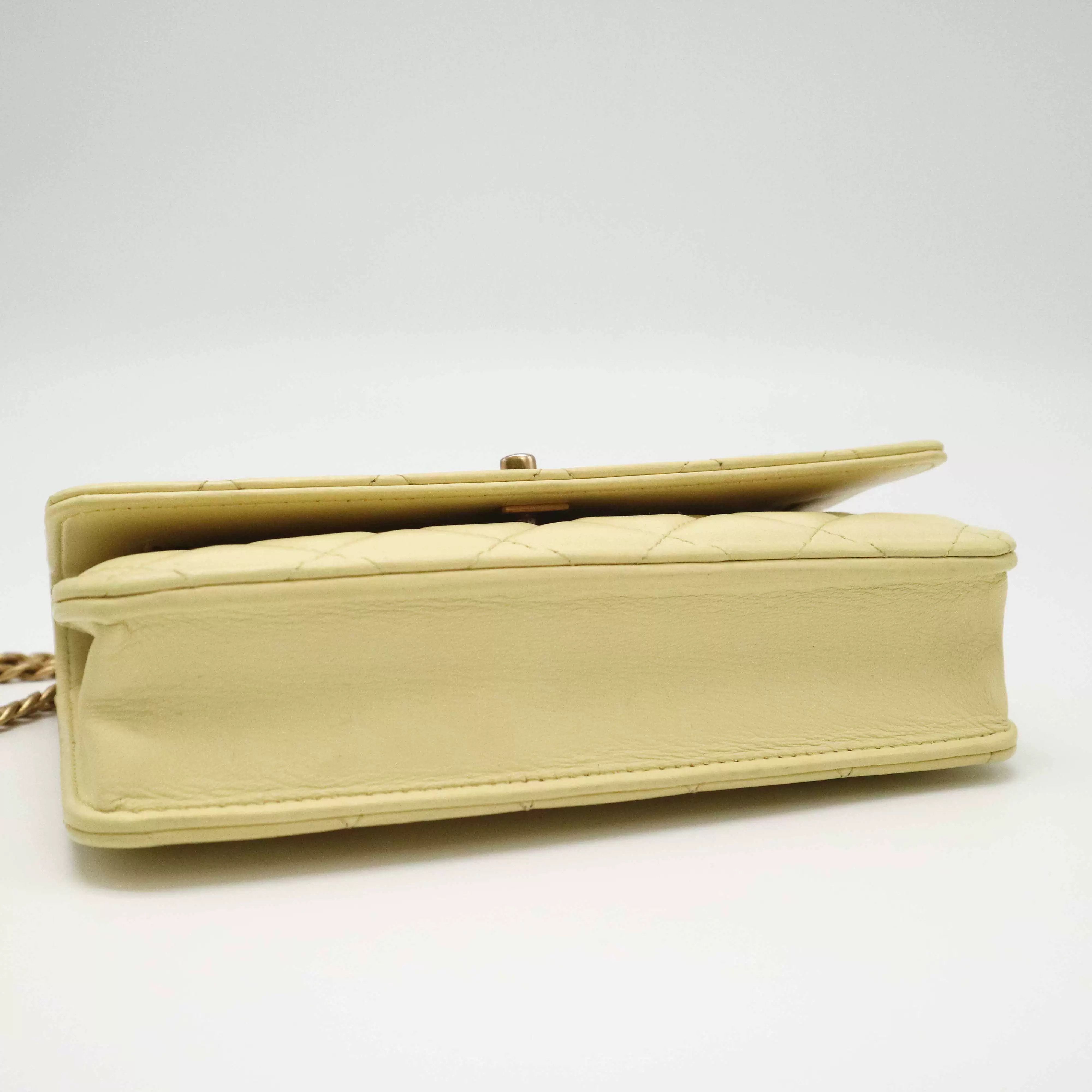 Chanel Pre-loved Bag Very good condition Size ONE SIZE - 5 Thumbnail