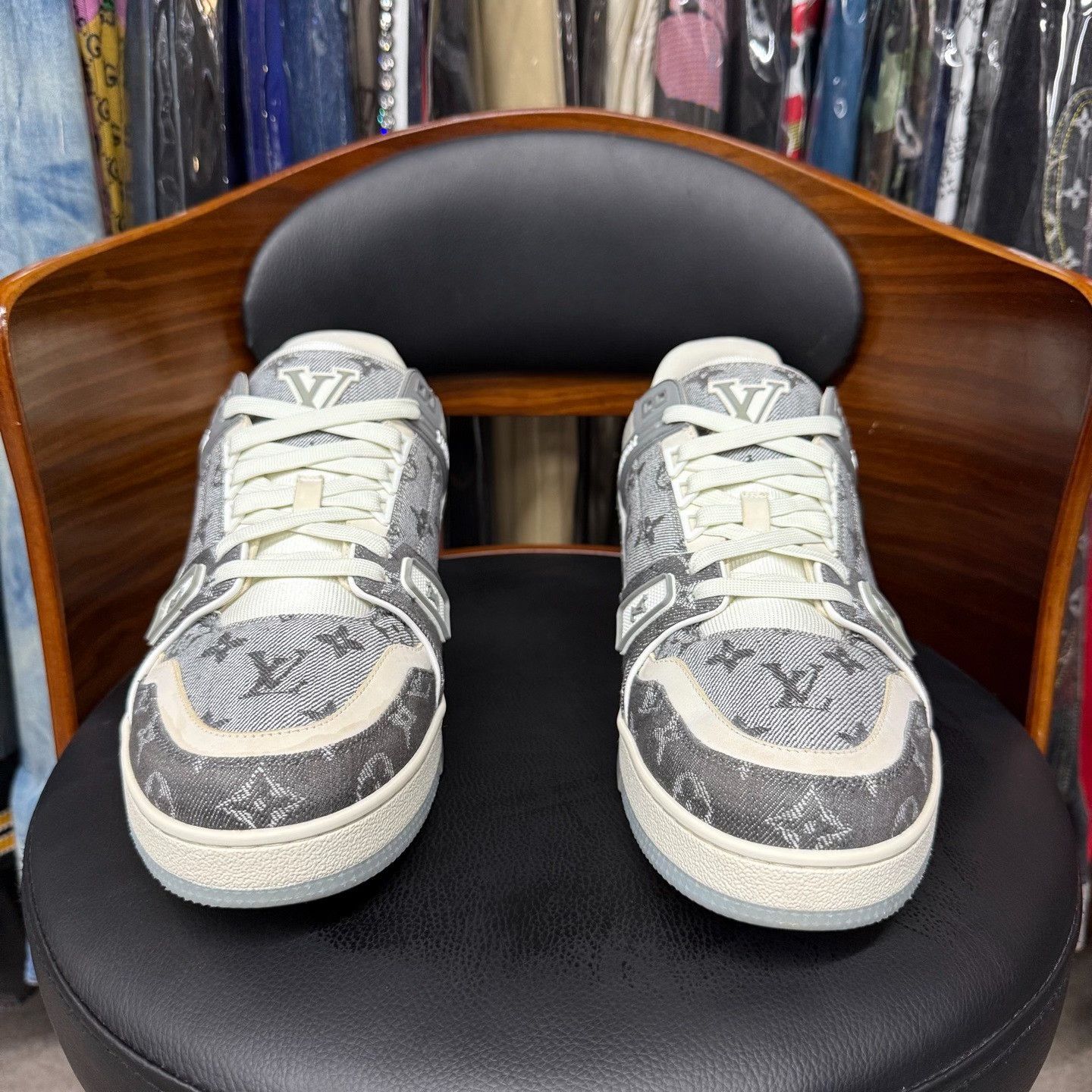 Louis Vuitton Louis Vuitton Training Denim White Lowtop Sneakers 10.5 Men Size US 10.5 / EU 43-44 - 2 Thumbnail