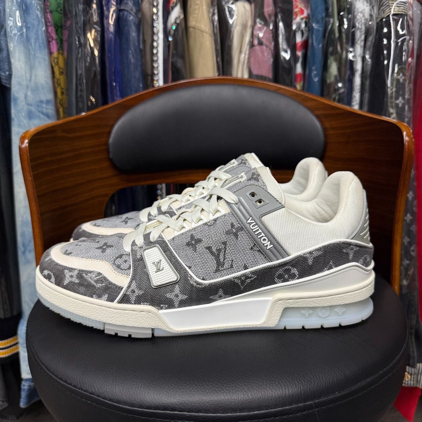Louis Vuitton Louis Vuitton Training Denim White Lowtop Sneakers 10.5 Men Size US 10.5 / EU 43-44 - 6 Thumbnail