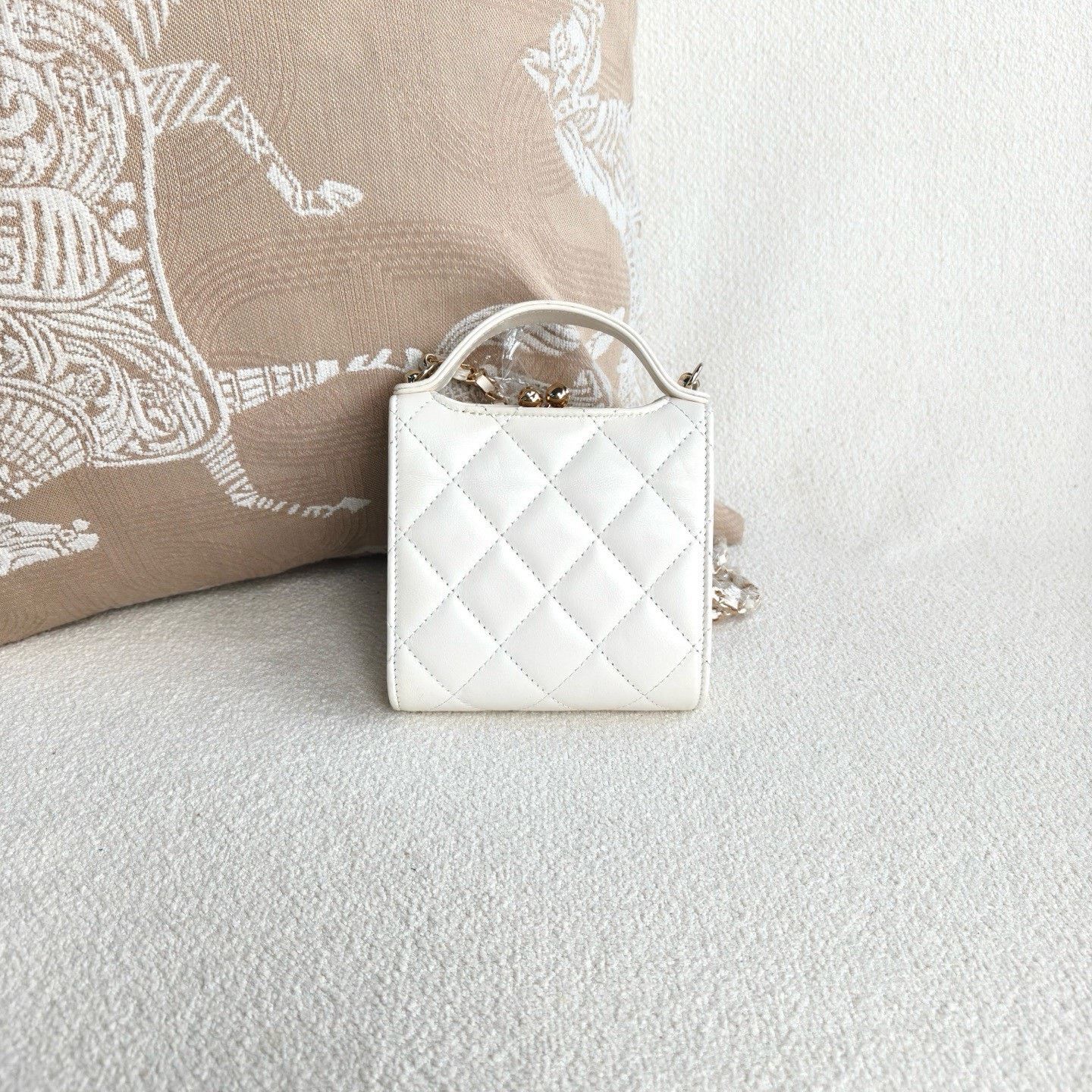 Chanel Pre-loved Bag Very good condition Size ONE SIZE - 3 Thumbnail