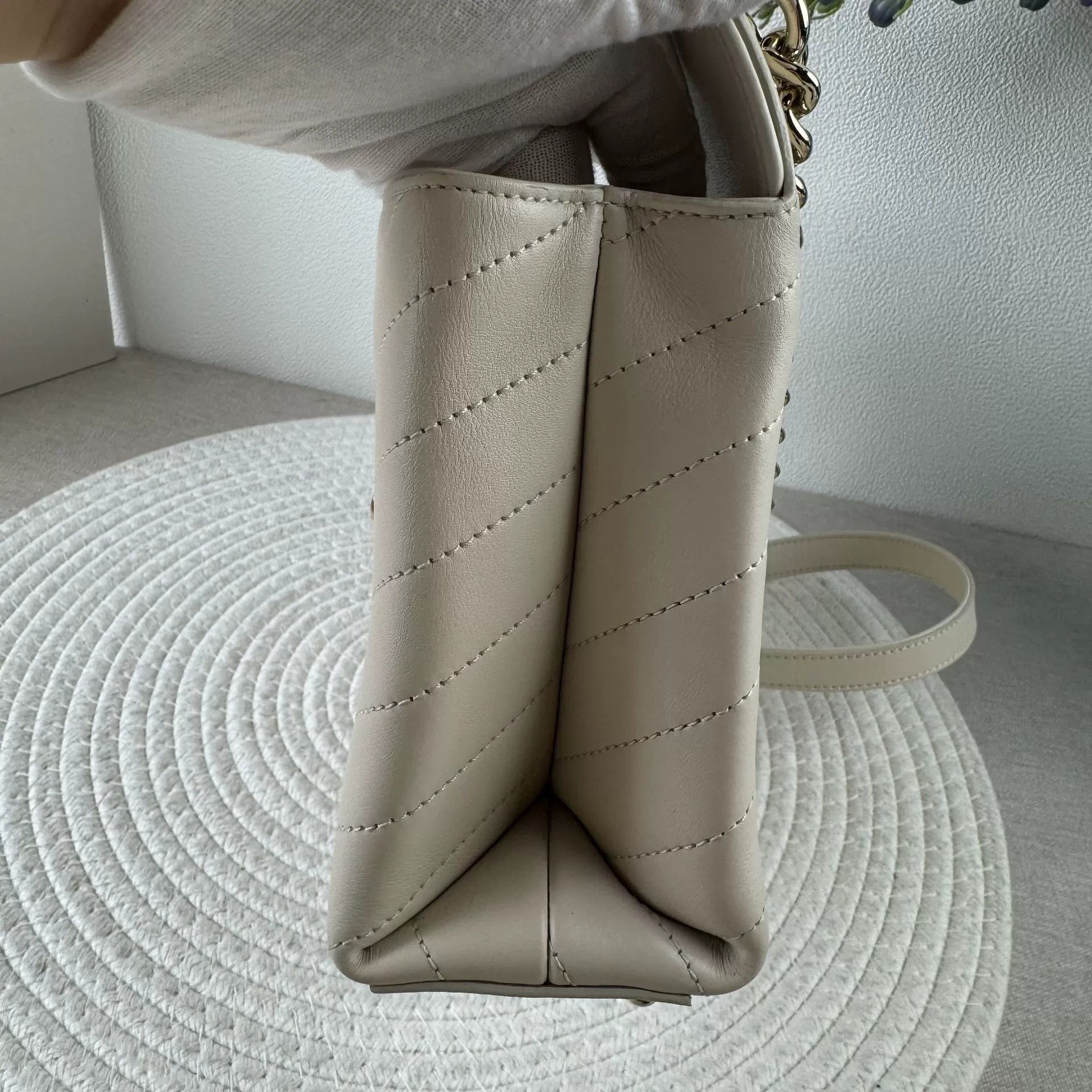 Chanel Pre-loved Bag Very good condition Size ONE SIZE - 3 Thumbnail