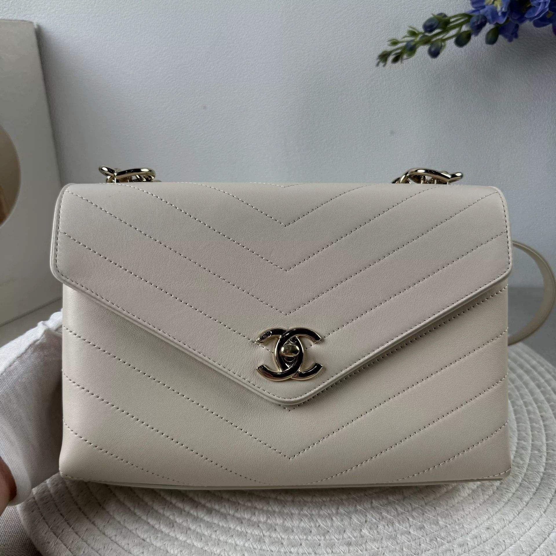 Chanel Pre-loved Bag Very good condition Size ONE SIZE - 7 Thumbnail